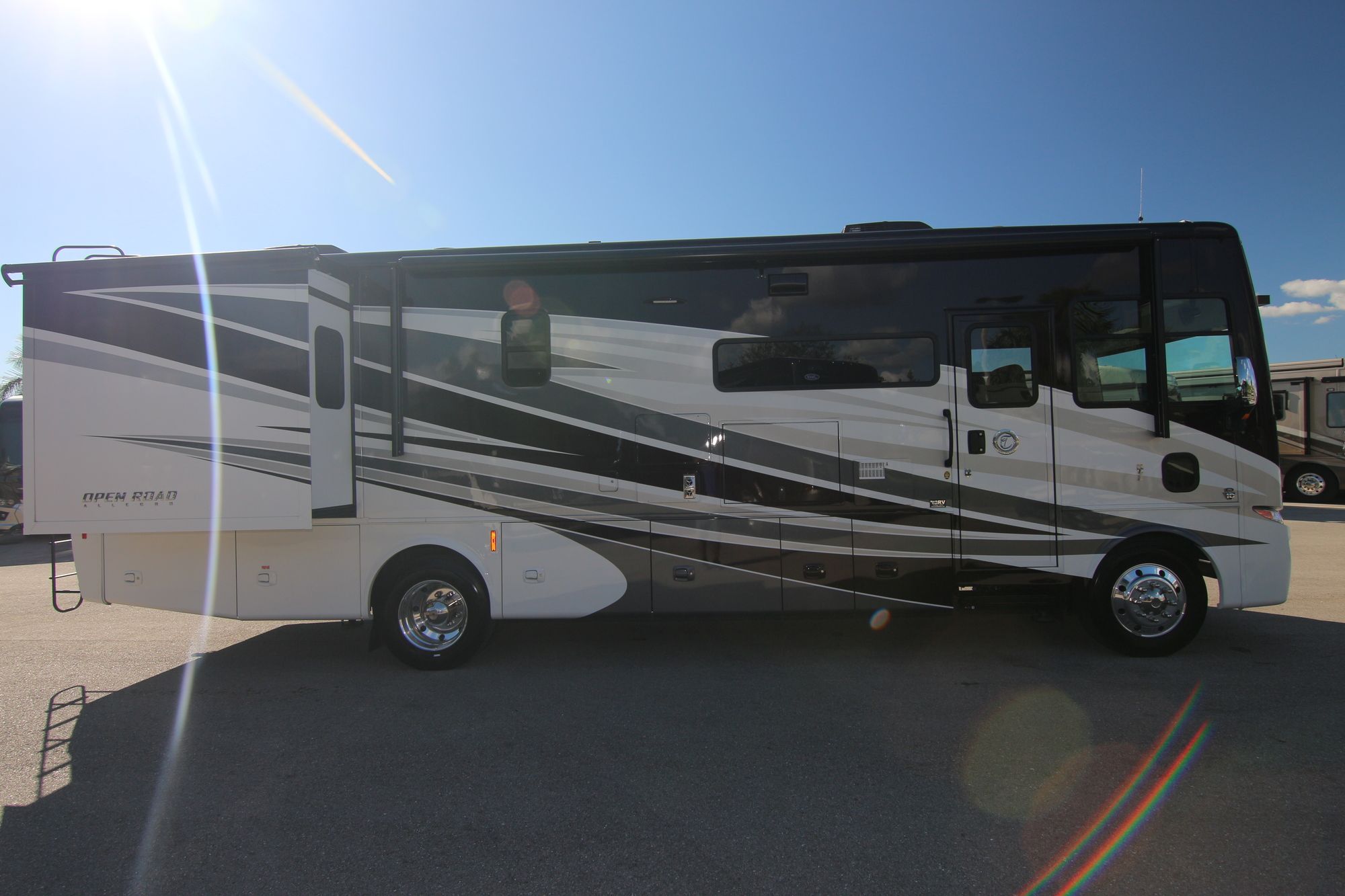 Used 2019 Tiffin Motor Homes Allegro 32SA Class A  For Sale