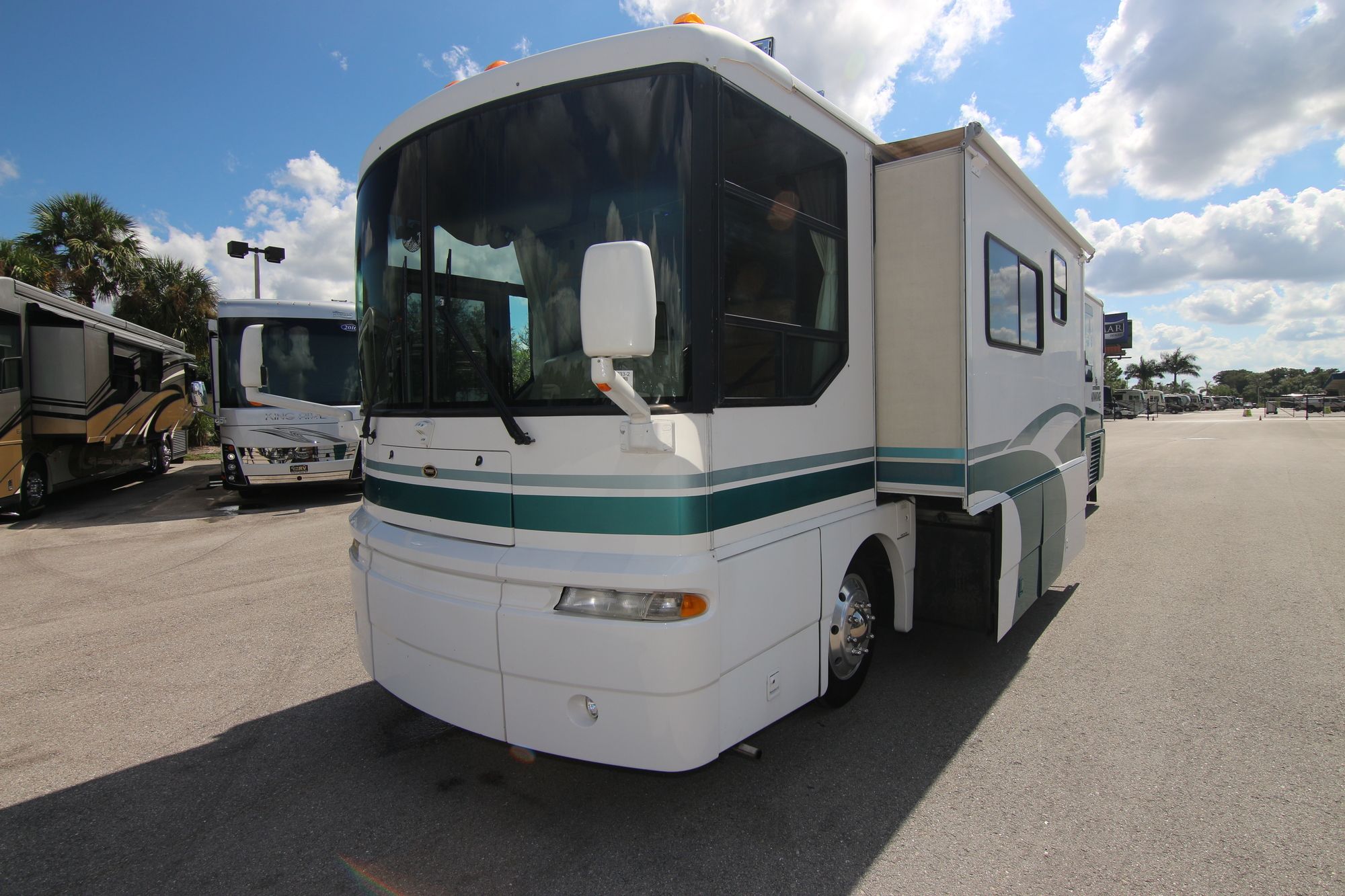 Used 1999 Winnebago Ultimate Advantage 38K Class A  For Sale