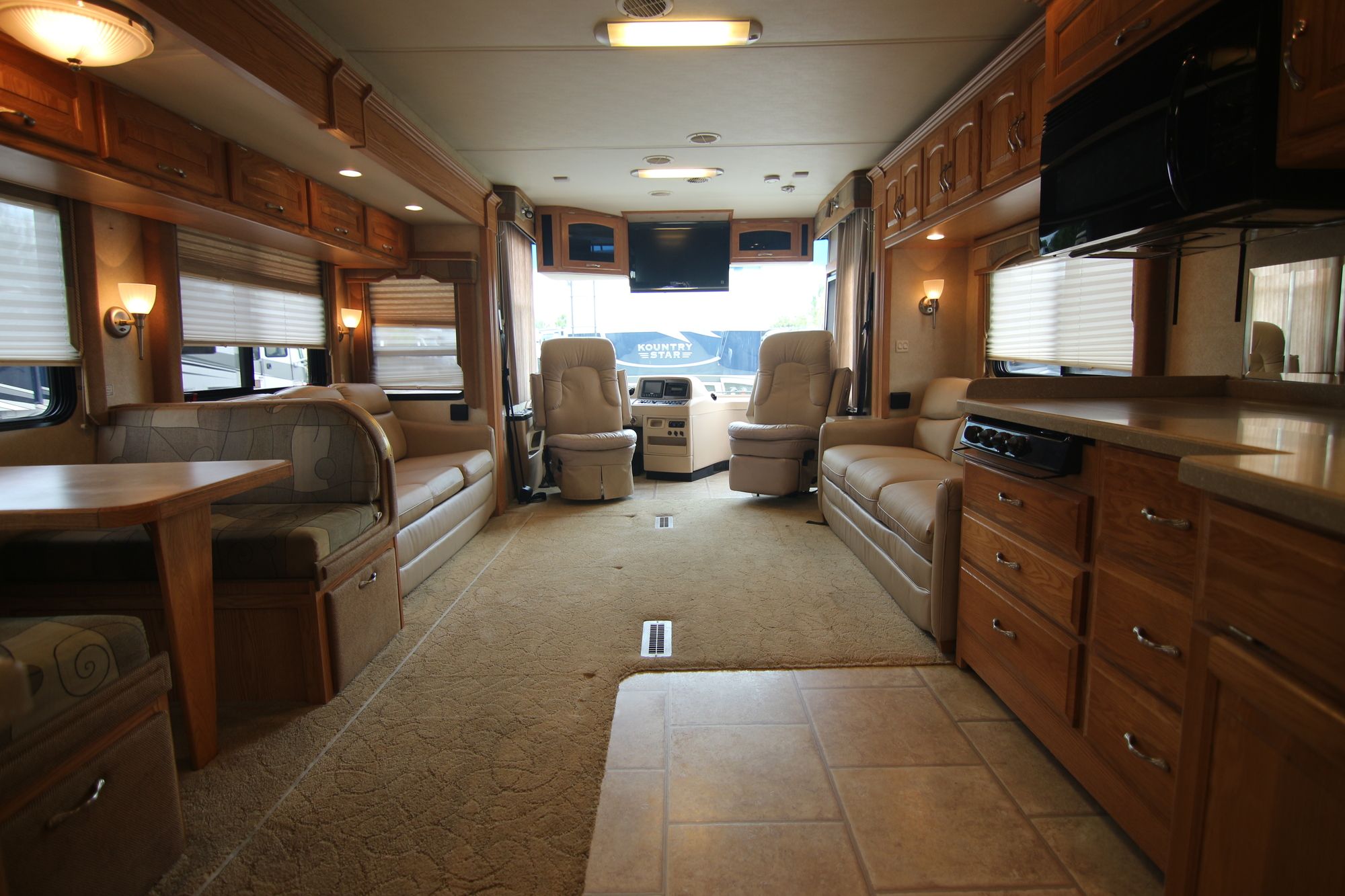 Used 2007 Newmar Kountry Star 3910 Class A  For Sale