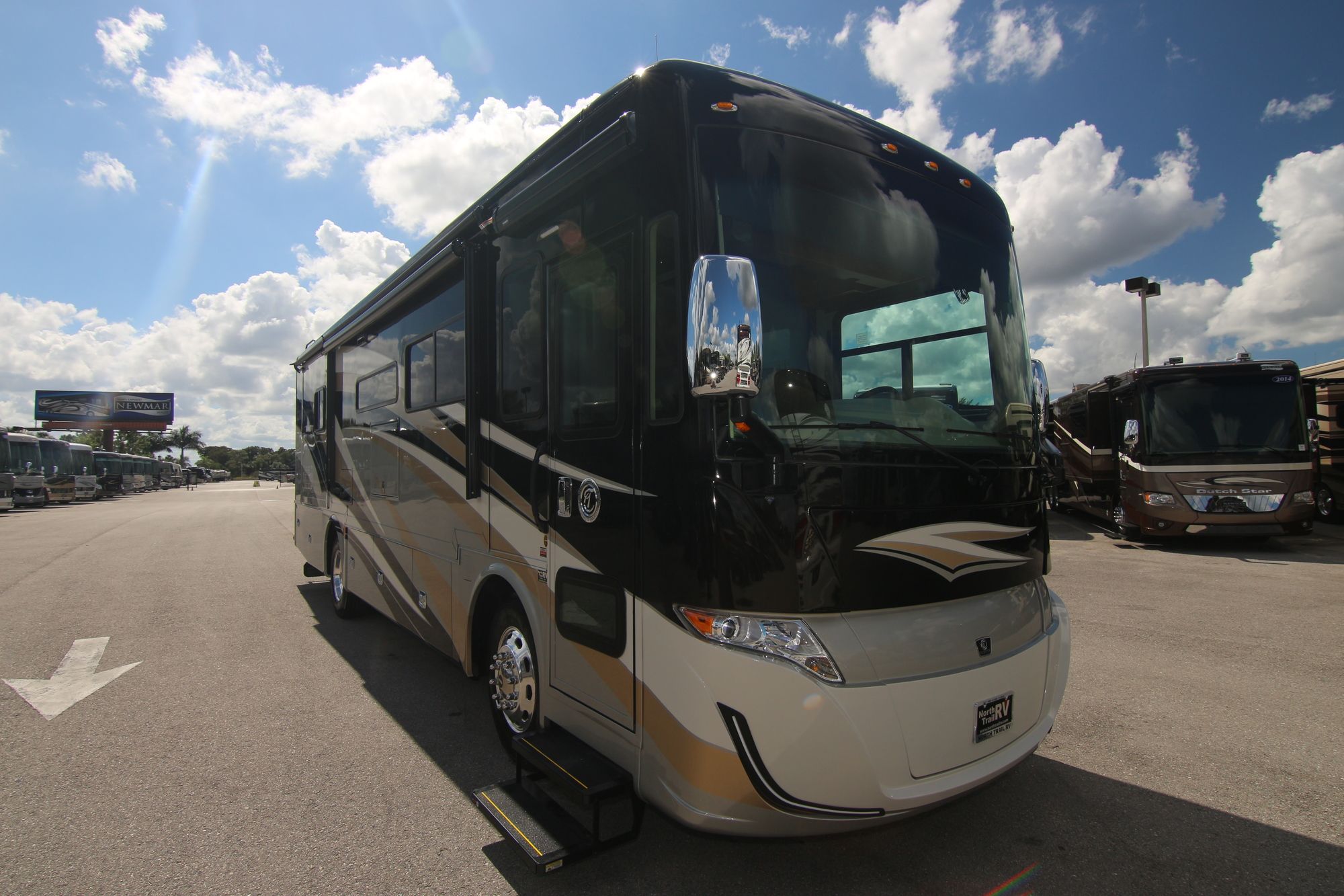 New 2020 Tiffin Motor Homes Allegro Red 33AA Class A  For Sale
