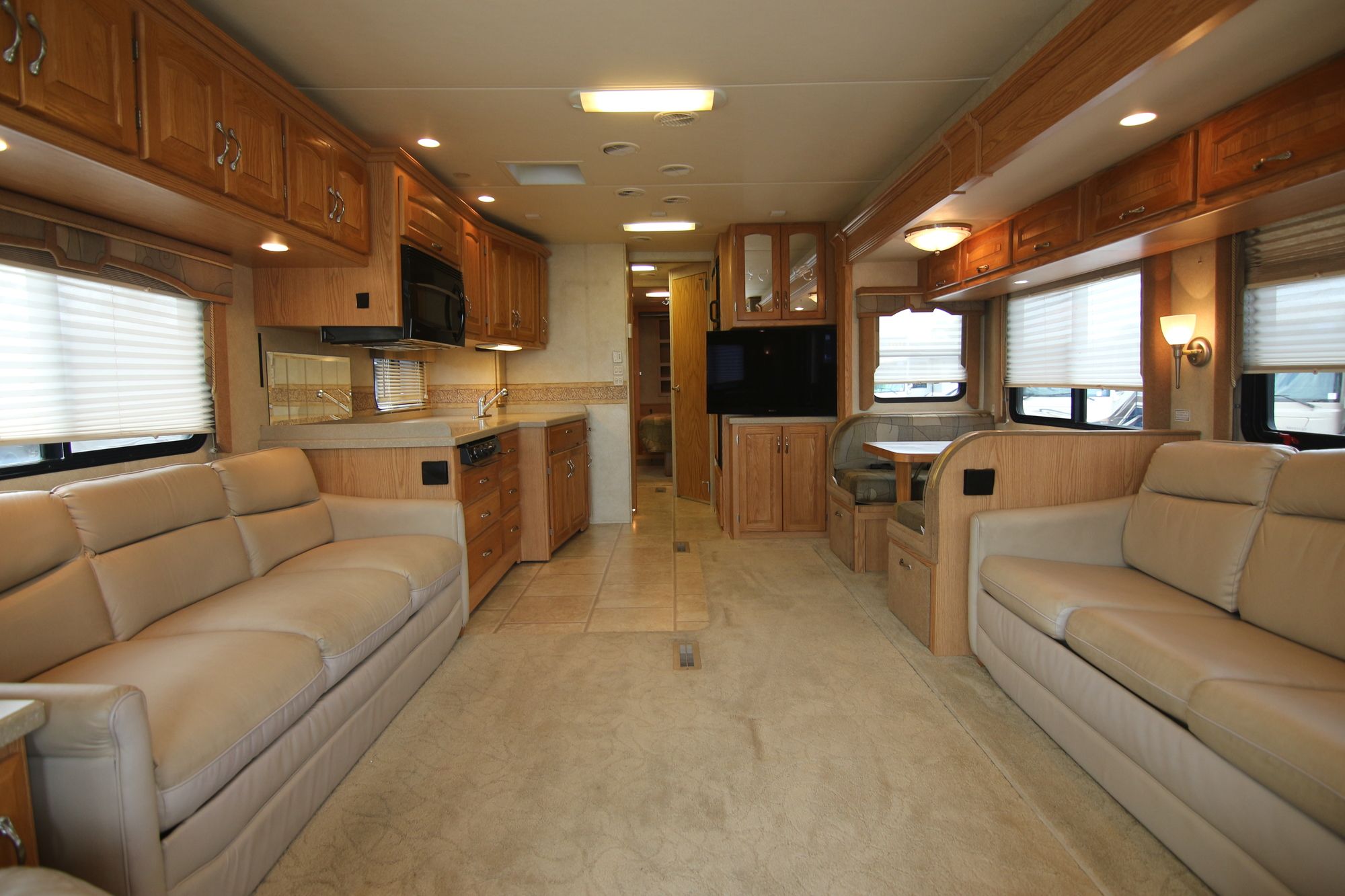 Used 2007 Newmar Kountry Star 3910 Class A  For Sale