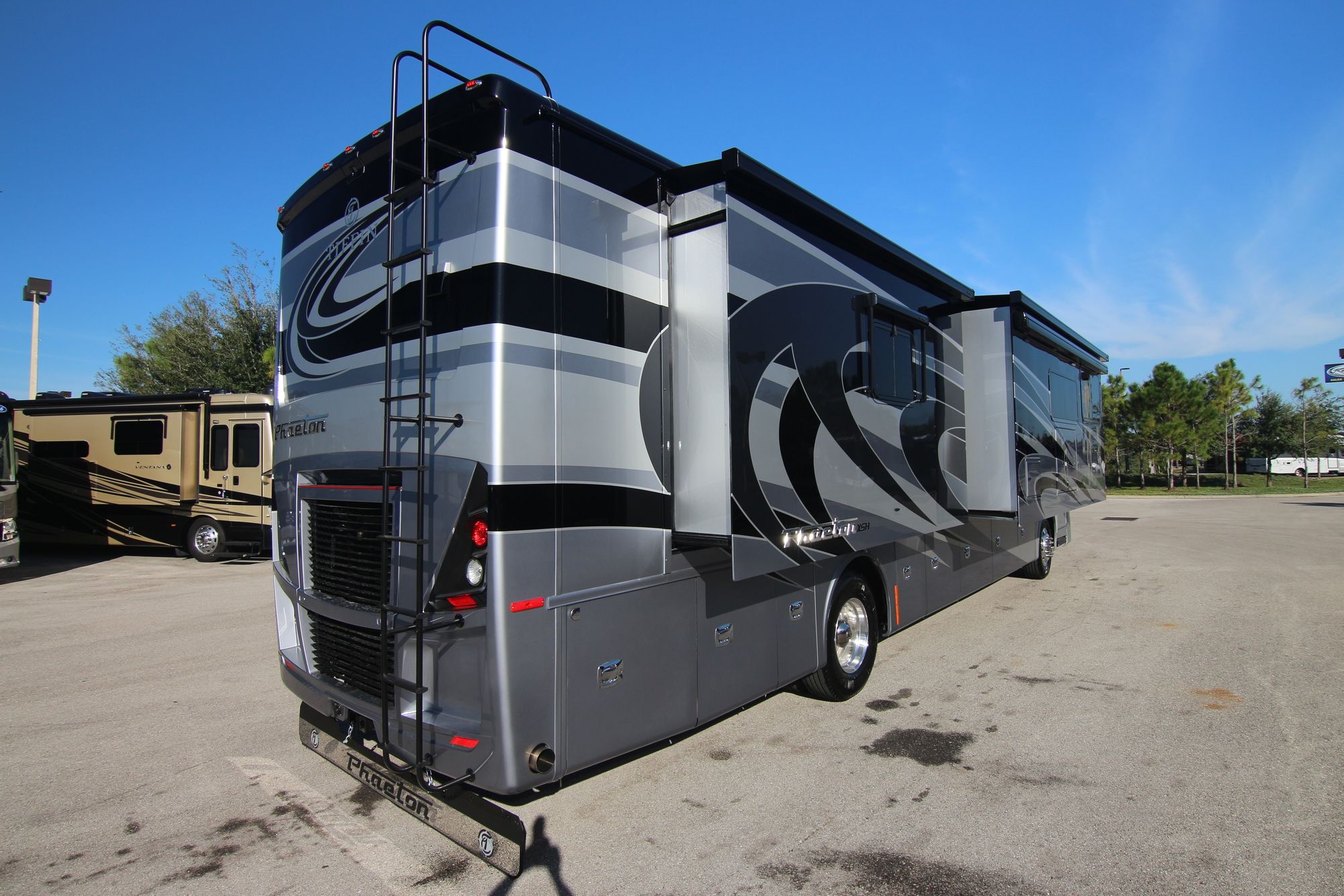 New 2020 Tiffin Motor Homes Phaeton 40IH Class A  For Sale