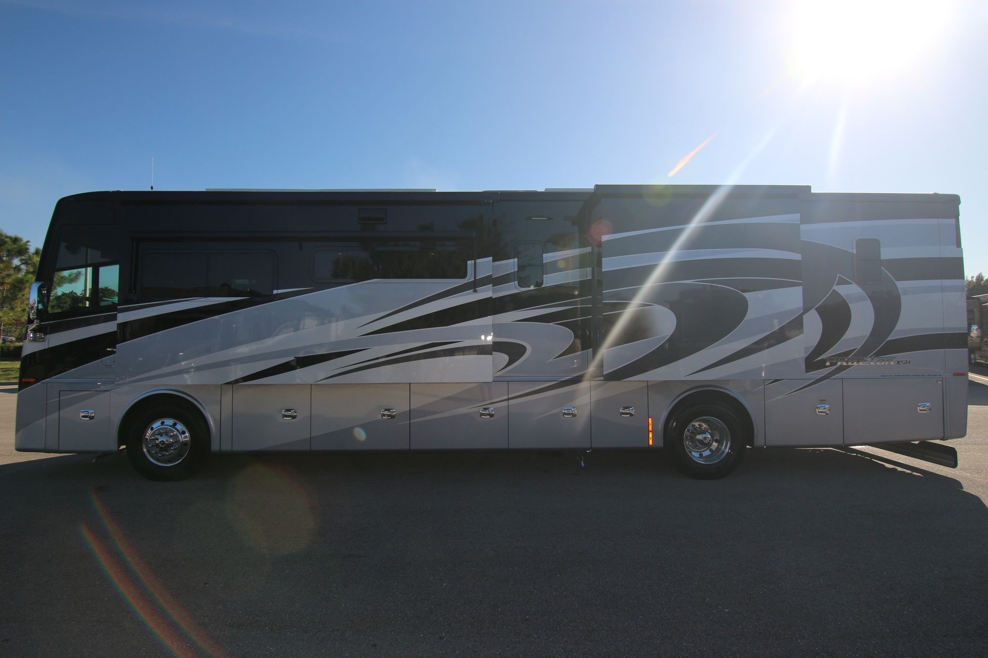 New 2020 Tiffin Motor Homes Phaeton 40IH Class A  For Sale