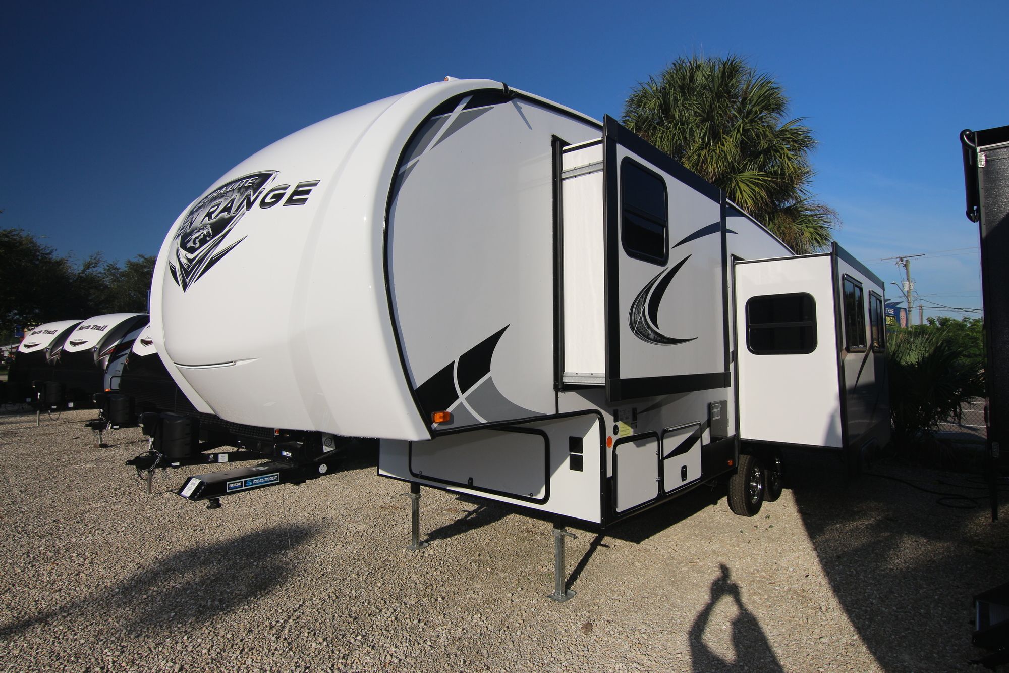 Used 2019 Highland Rv Opn Rge2502 LITE Fifth Wheel  For Sale