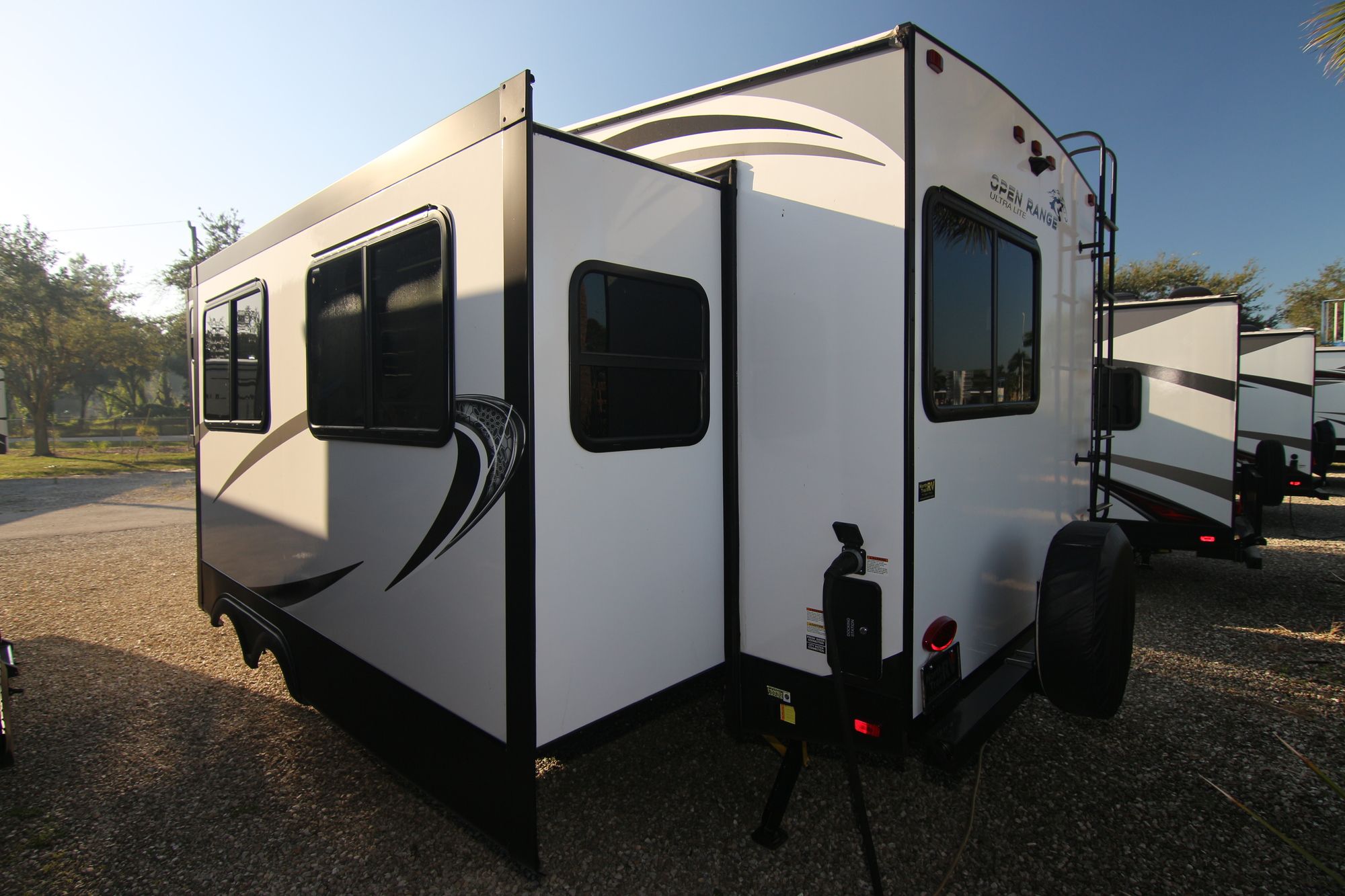 Used 2019 Highland Rv Opn Rge2502 LITE Fifth Wheel  For Sale