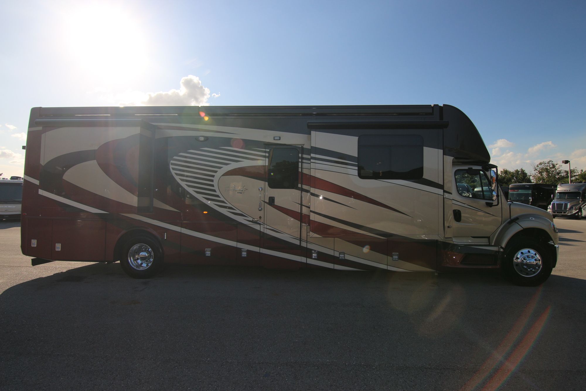 New 2020 Newmar Super Star 4061 Super C  For Sale