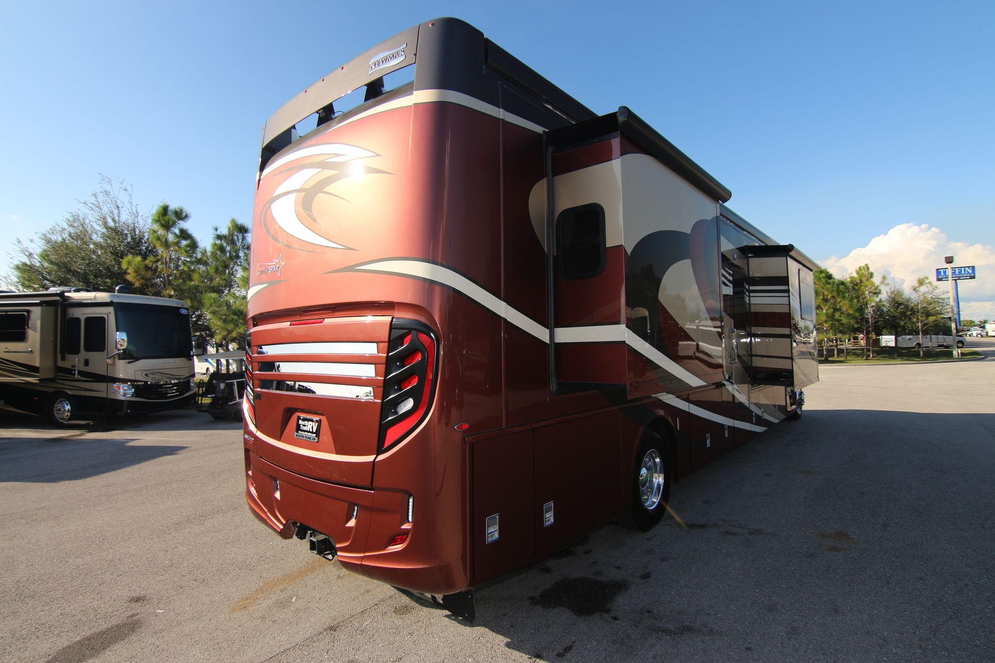 New 2020 Newmar Super Star 4061 Super C  For Sale