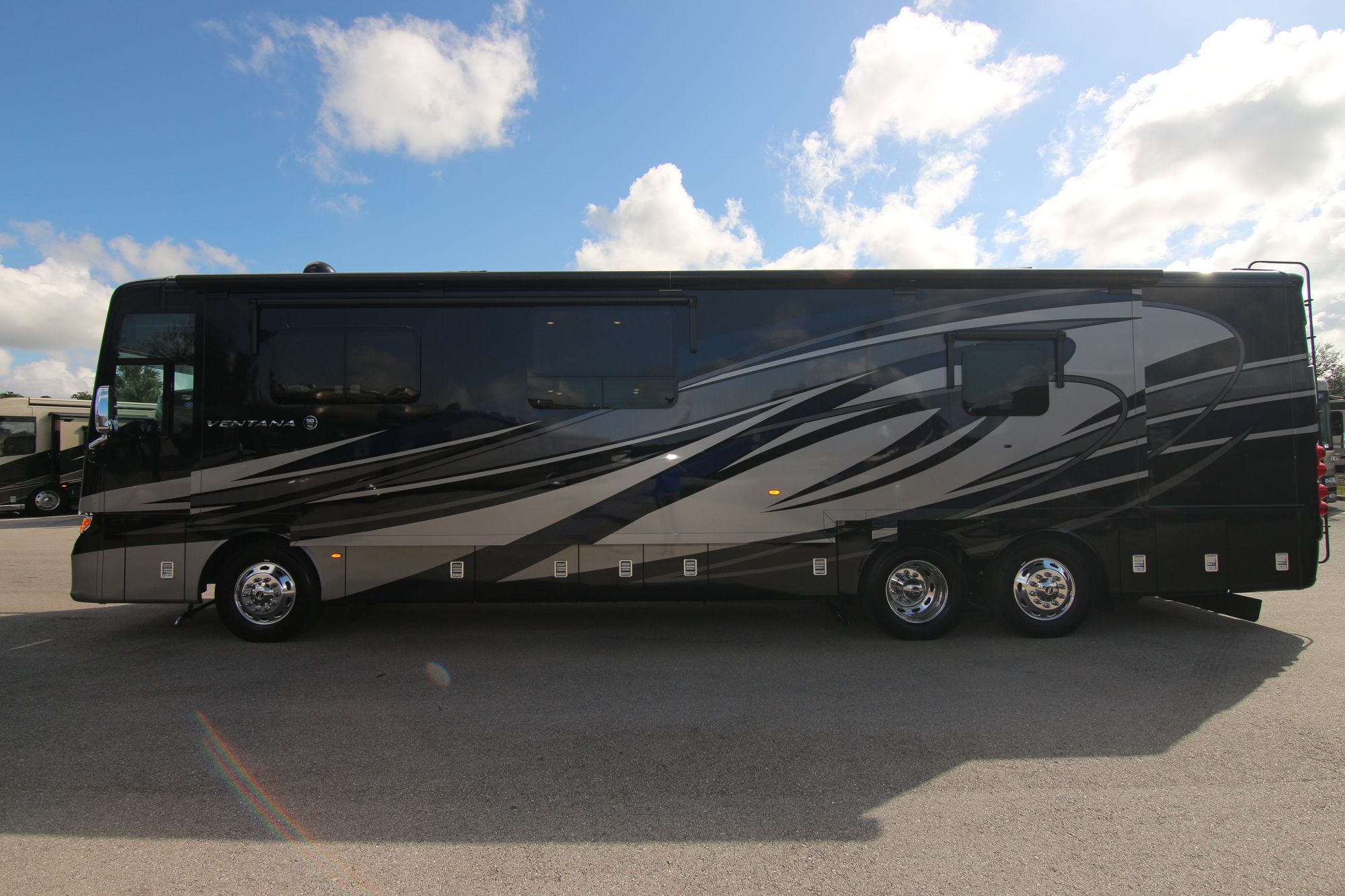 Used 2018 Newmar Ventana 4037 Class A  For Sale