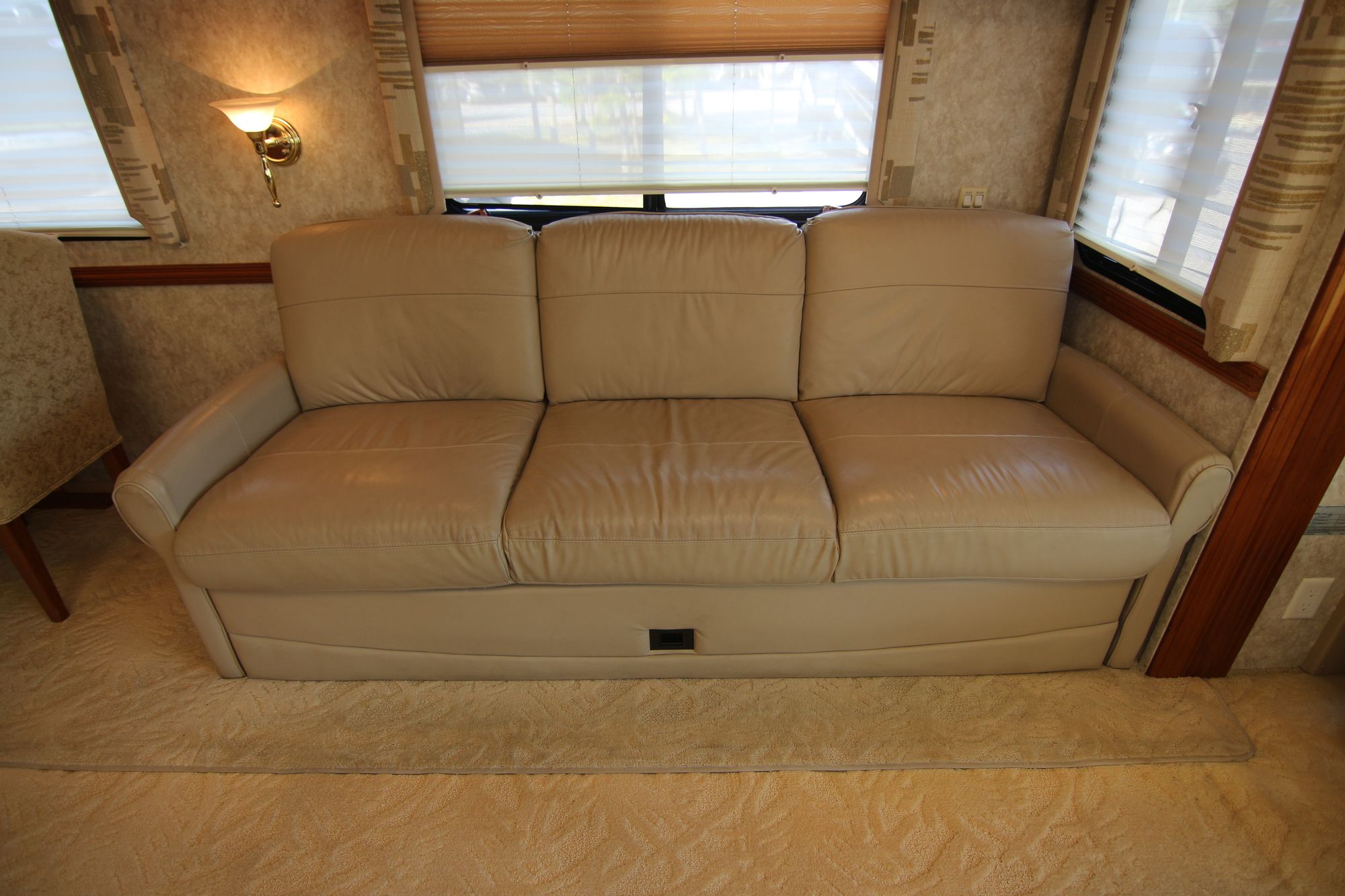 Used 2005 Newmar Dutch Star 4320 Class A  For Sale