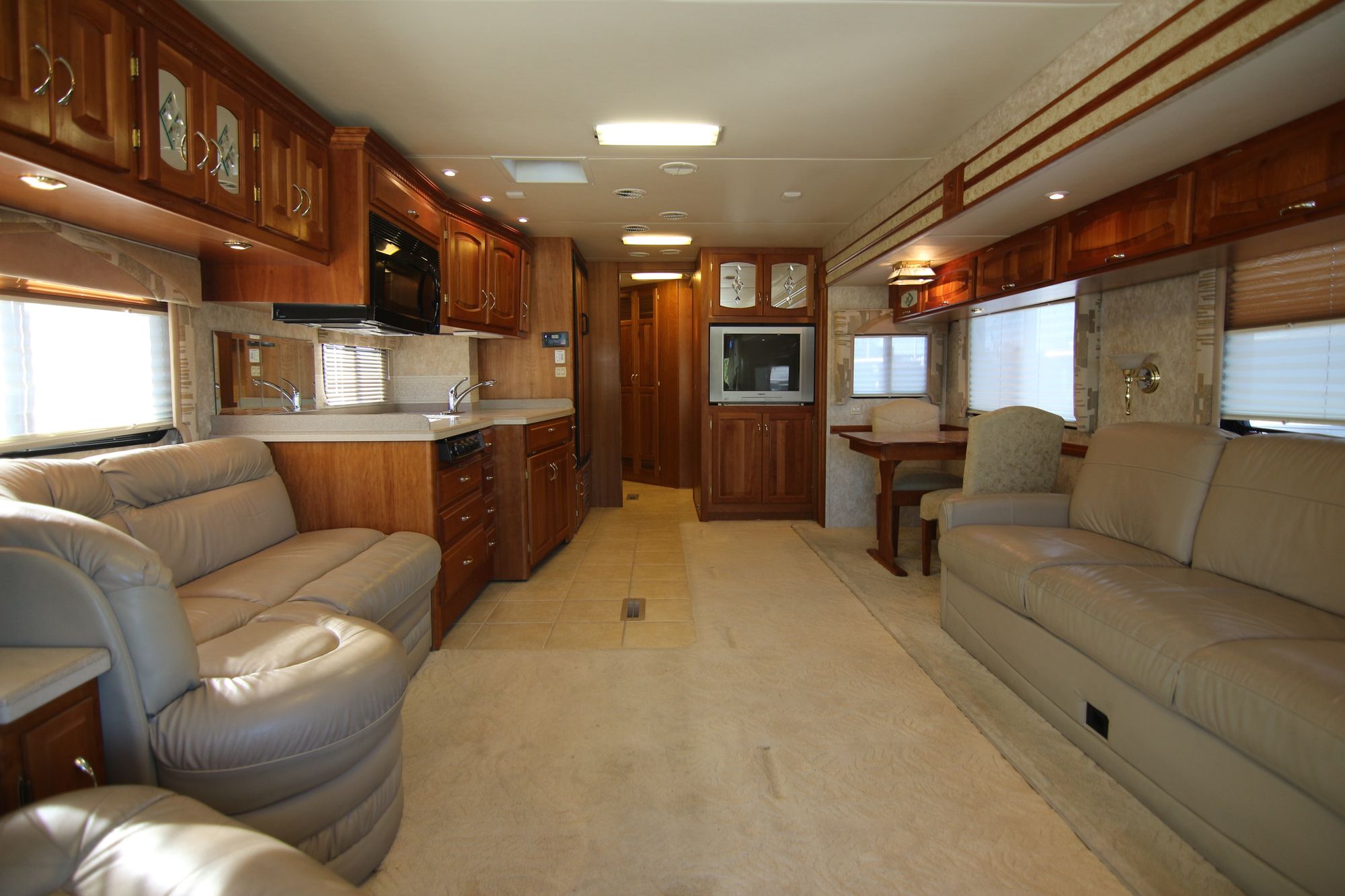 Used 2005 Newmar Dutch Star 4320 Class A  For Sale