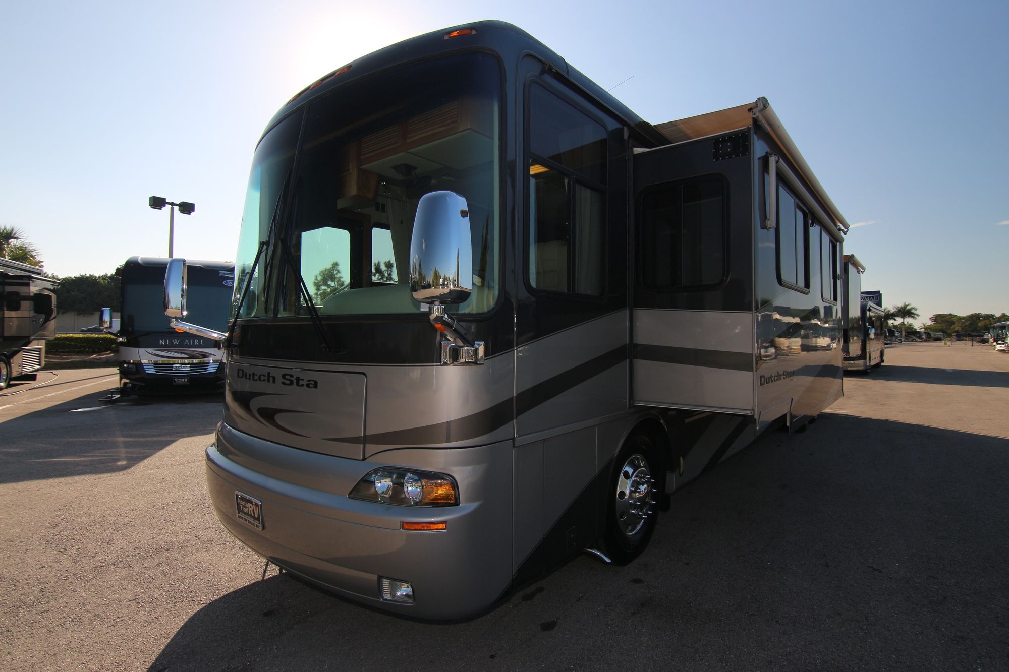 Used 2005 Newmar Dutch Star 4320 Class A  For Sale