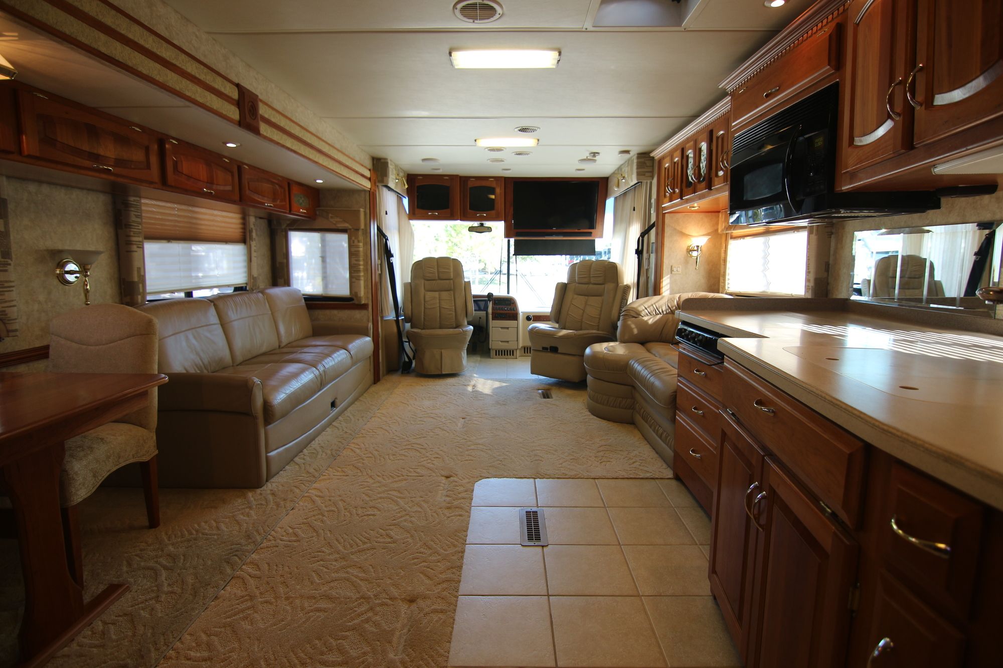 Used 2005 Newmar Dutch Star 4320 Class A  For Sale