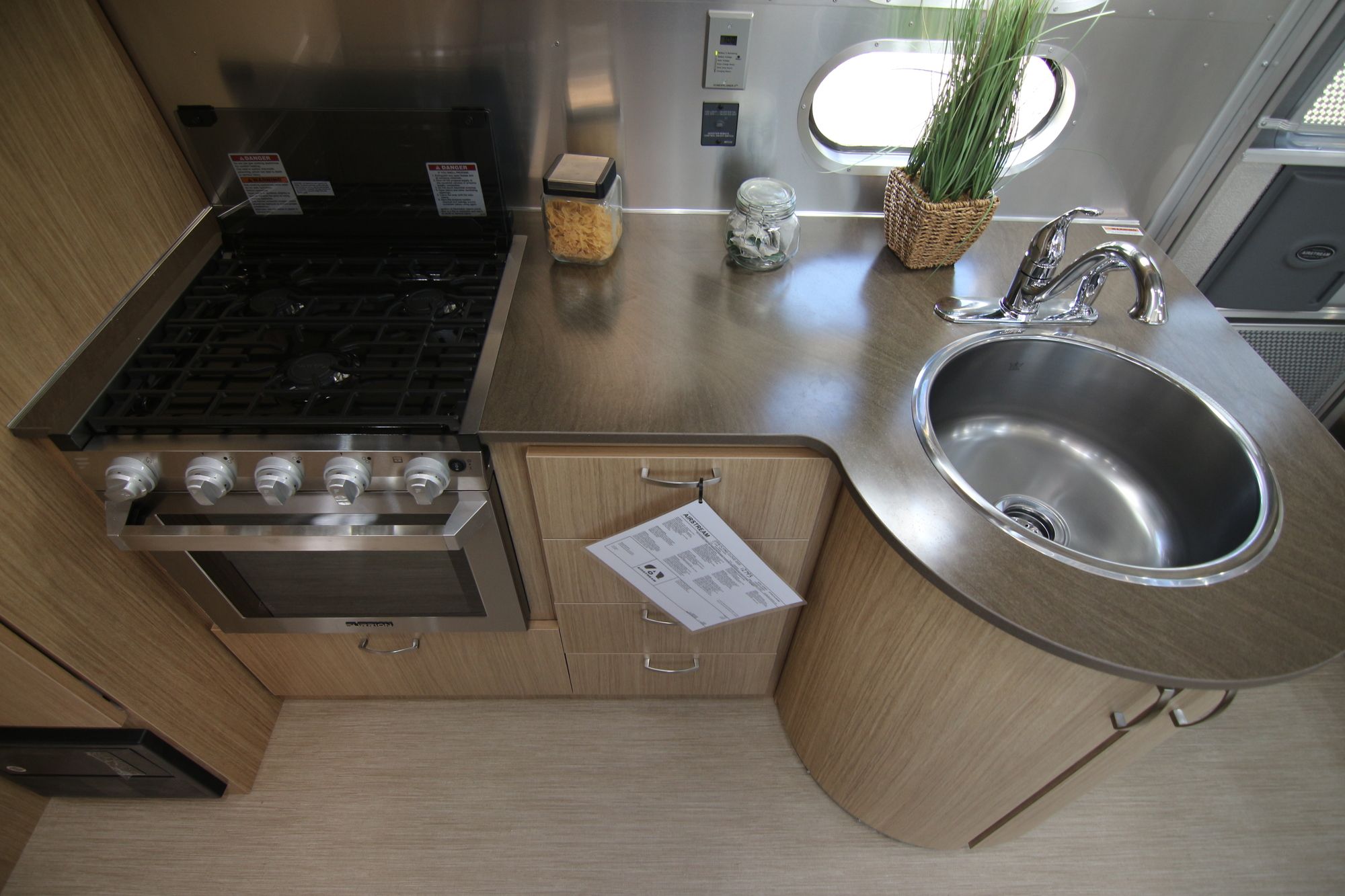 New 2020 Airstream Flying Cloud 27FB Travel Trailer  For Sale