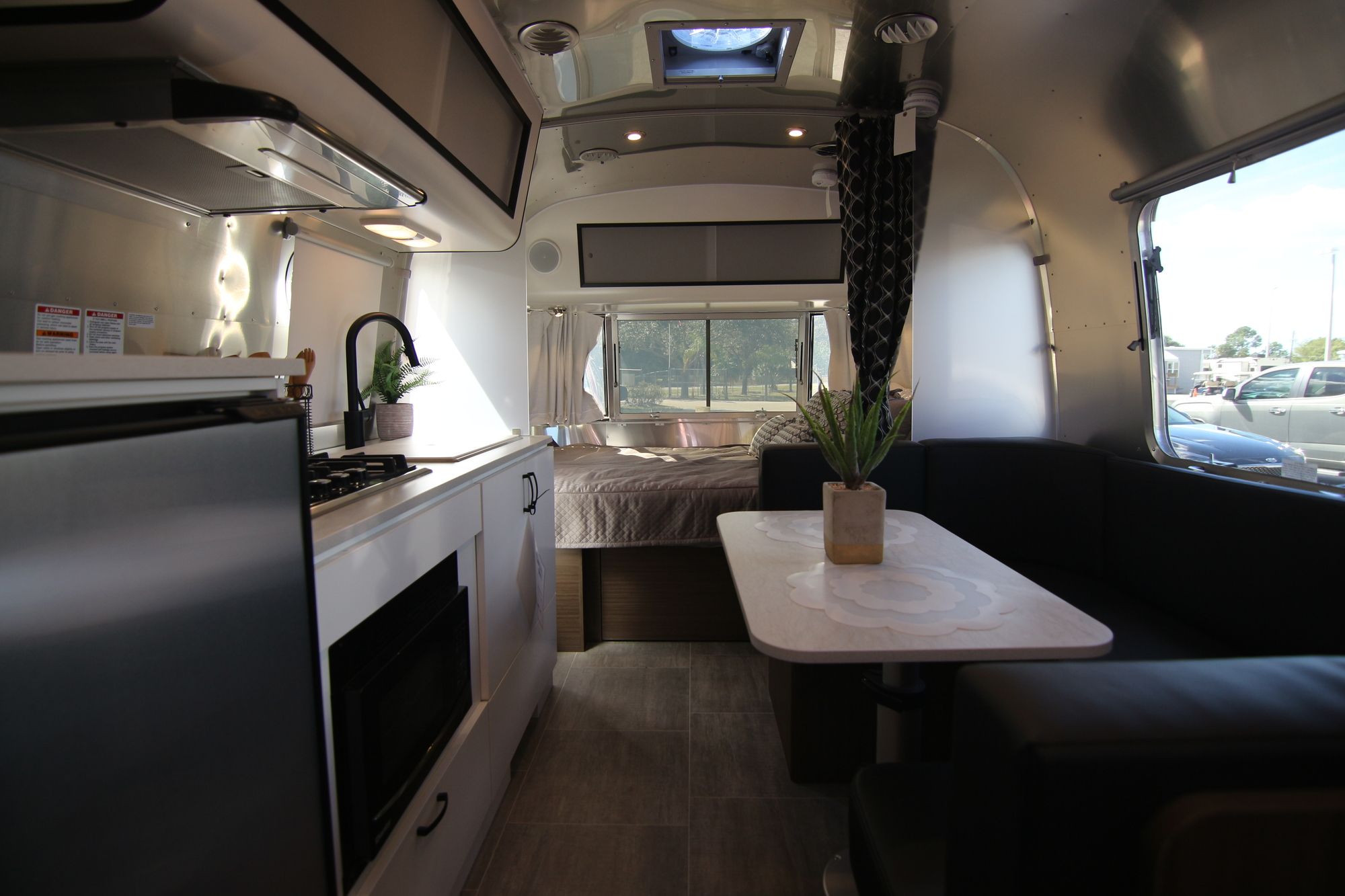 New 2020 Airstream Caravel 22FB Travel Trailer  For Sale