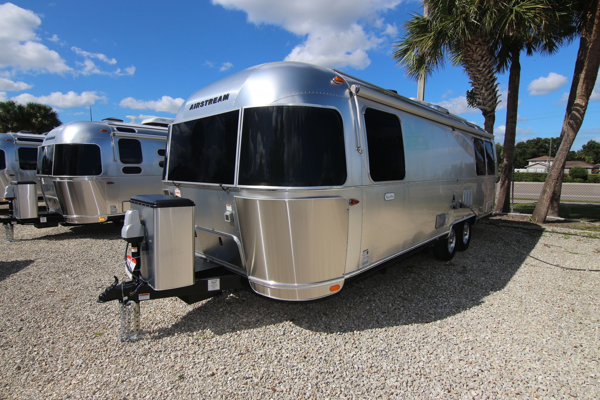 New 2020 Airstream Flying Cloud 27FB Travel Trailer  For Sale