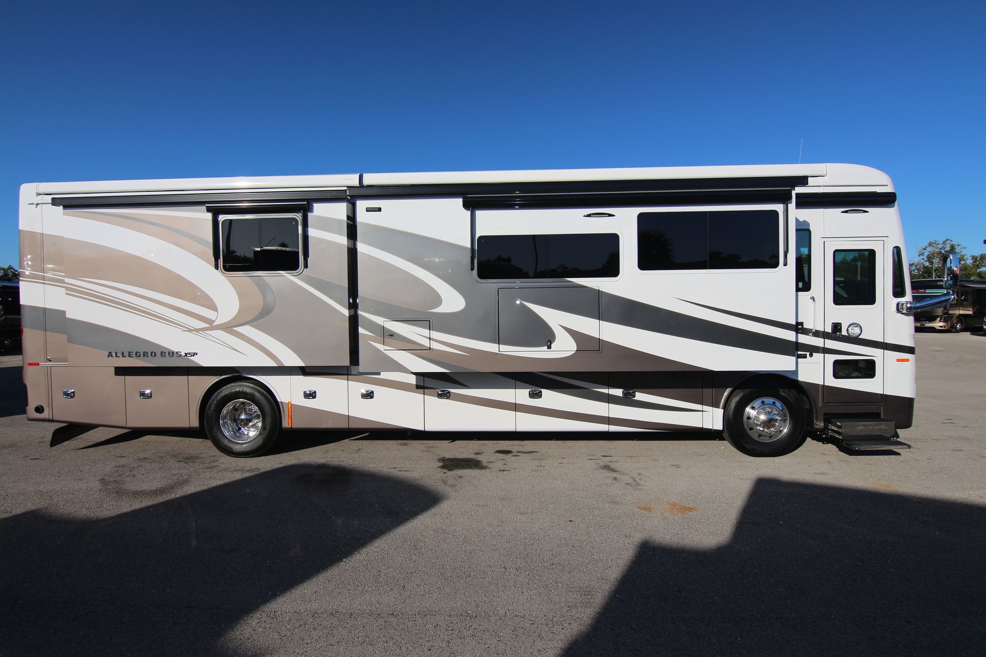 New 2020 Tiffin Motor Homes Allegro Bus 40IP Class A  For Sale