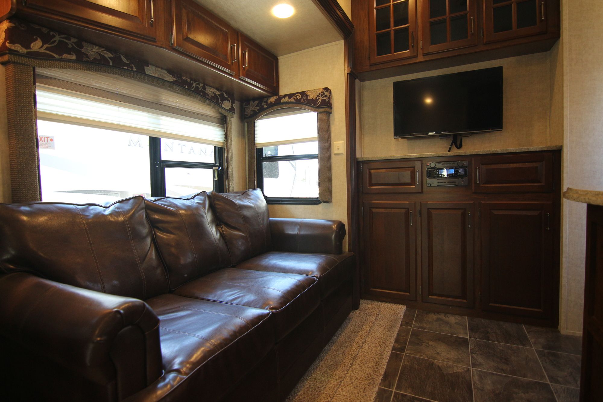 Used 2014 Keystone Avalanche 341TG Fifth Wheel  For Sale