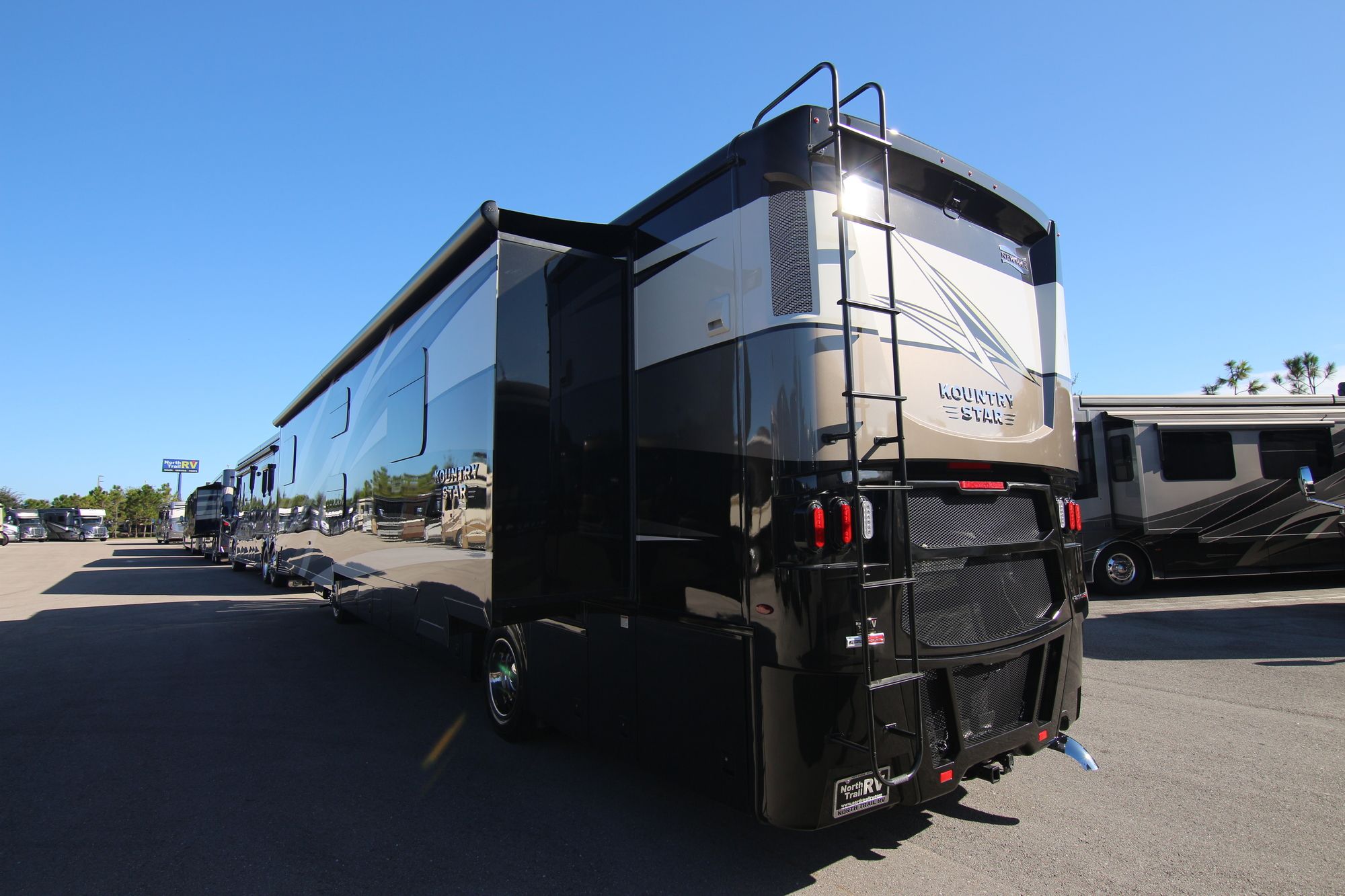 New 2020 Newmar Kountry Star 4045 Class A  For Sale