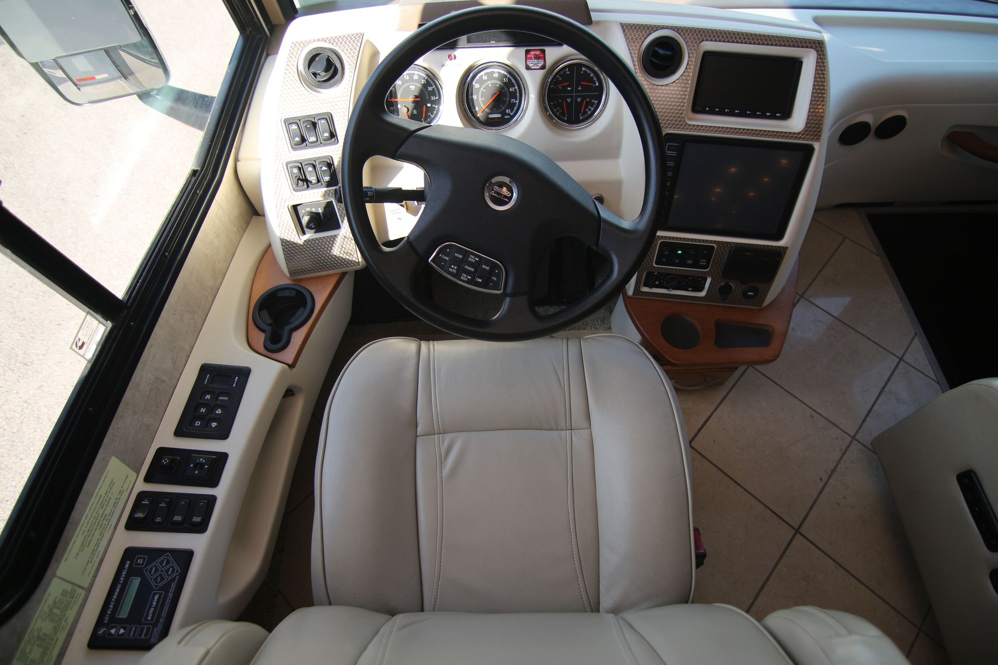 Used 2015 Winnebago Journey 42E Class A  For Sale