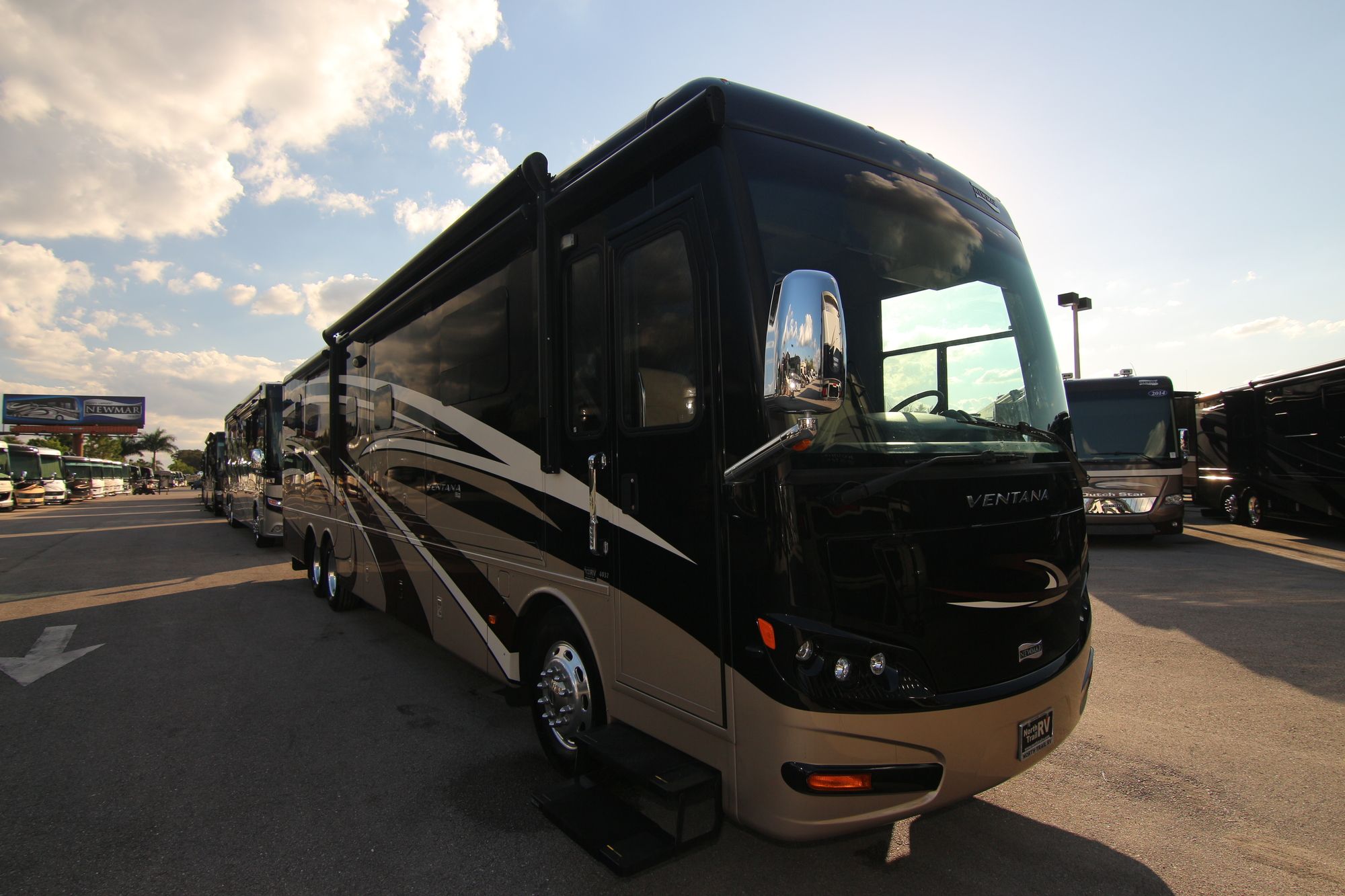 Used 2015 Newmar Ventana 4037 Class A  For Sale