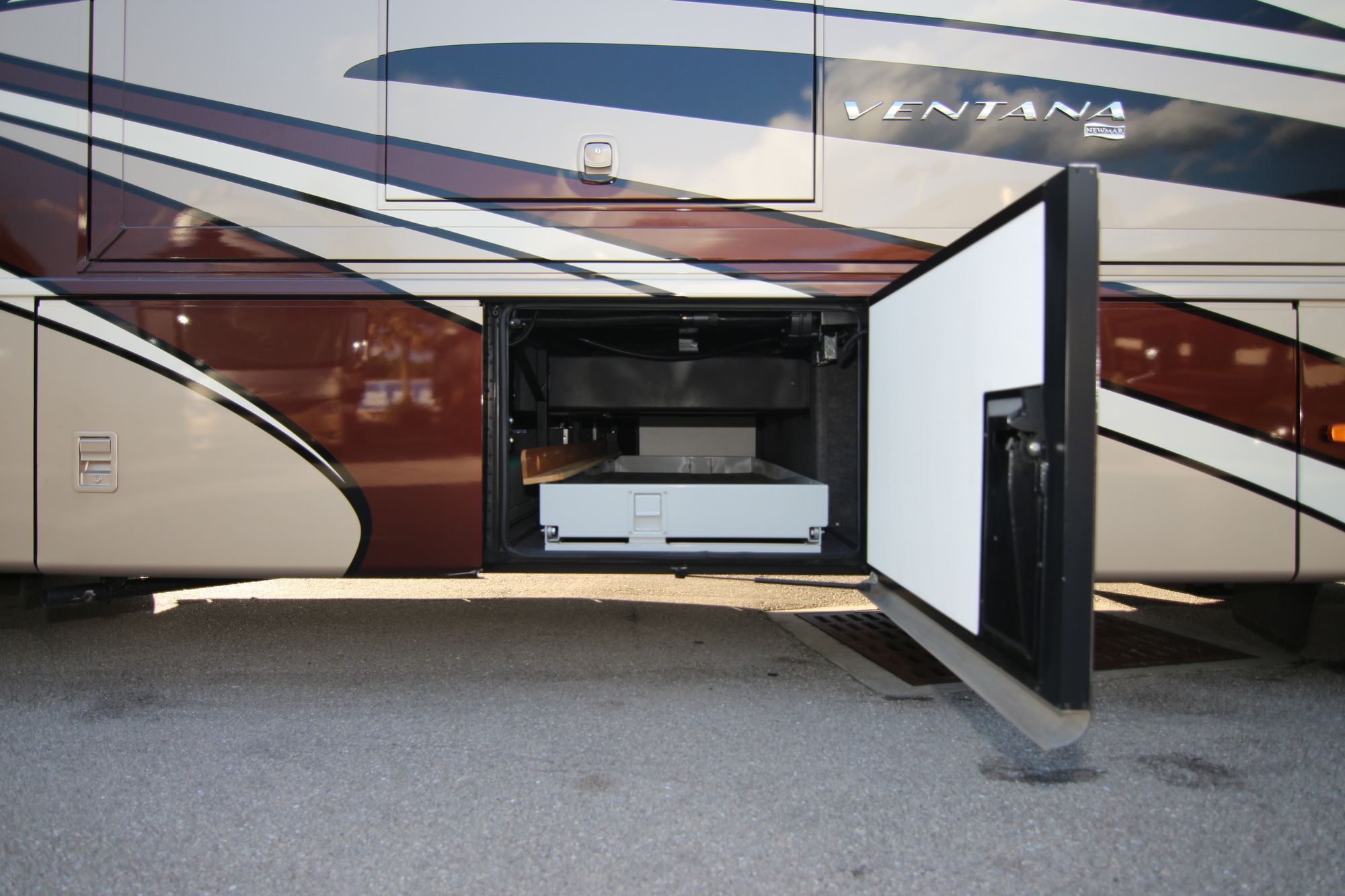 Used 2015 Newmar Ventana 4037 Class A  For Sale