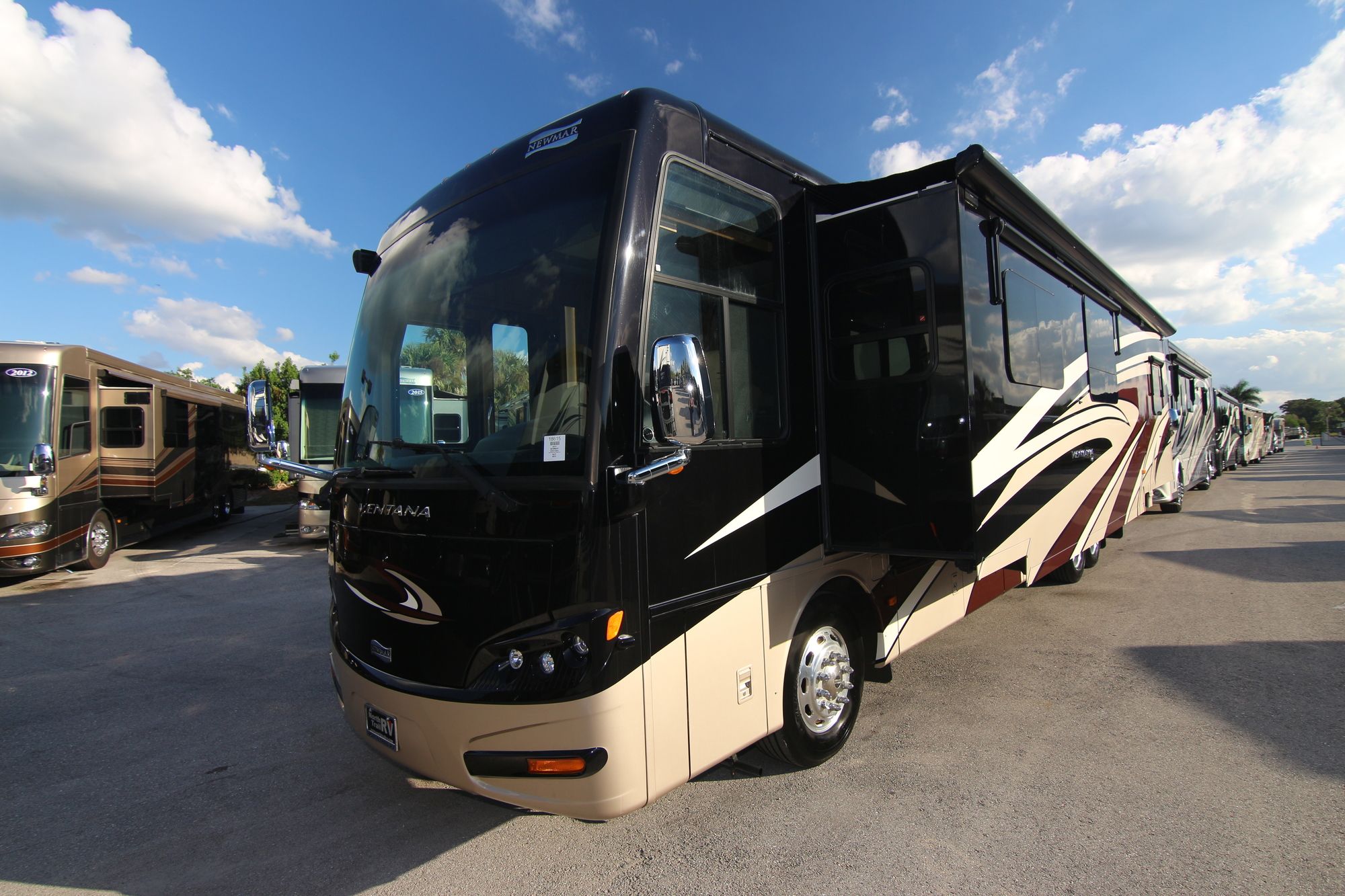 Used 2015 Newmar Ventana 4037 Class A  For Sale