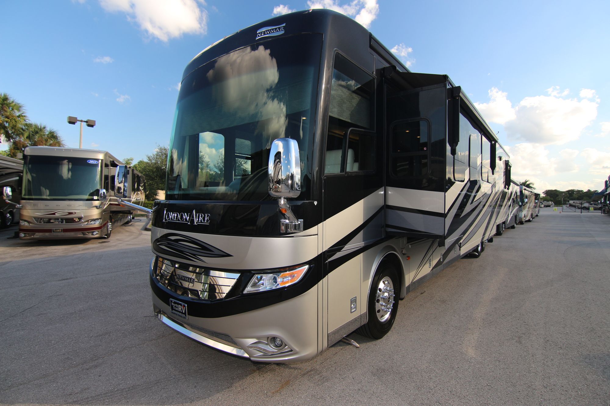 Used 2016 Newmar London Aire 4519 Class A  For Sale