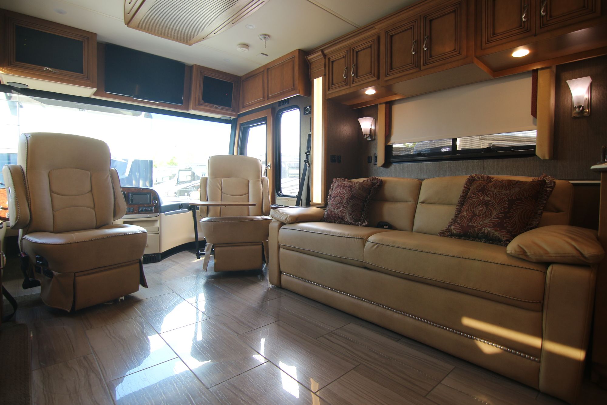 Used 2015 Newmar Ventana 4037 Class A  For Sale