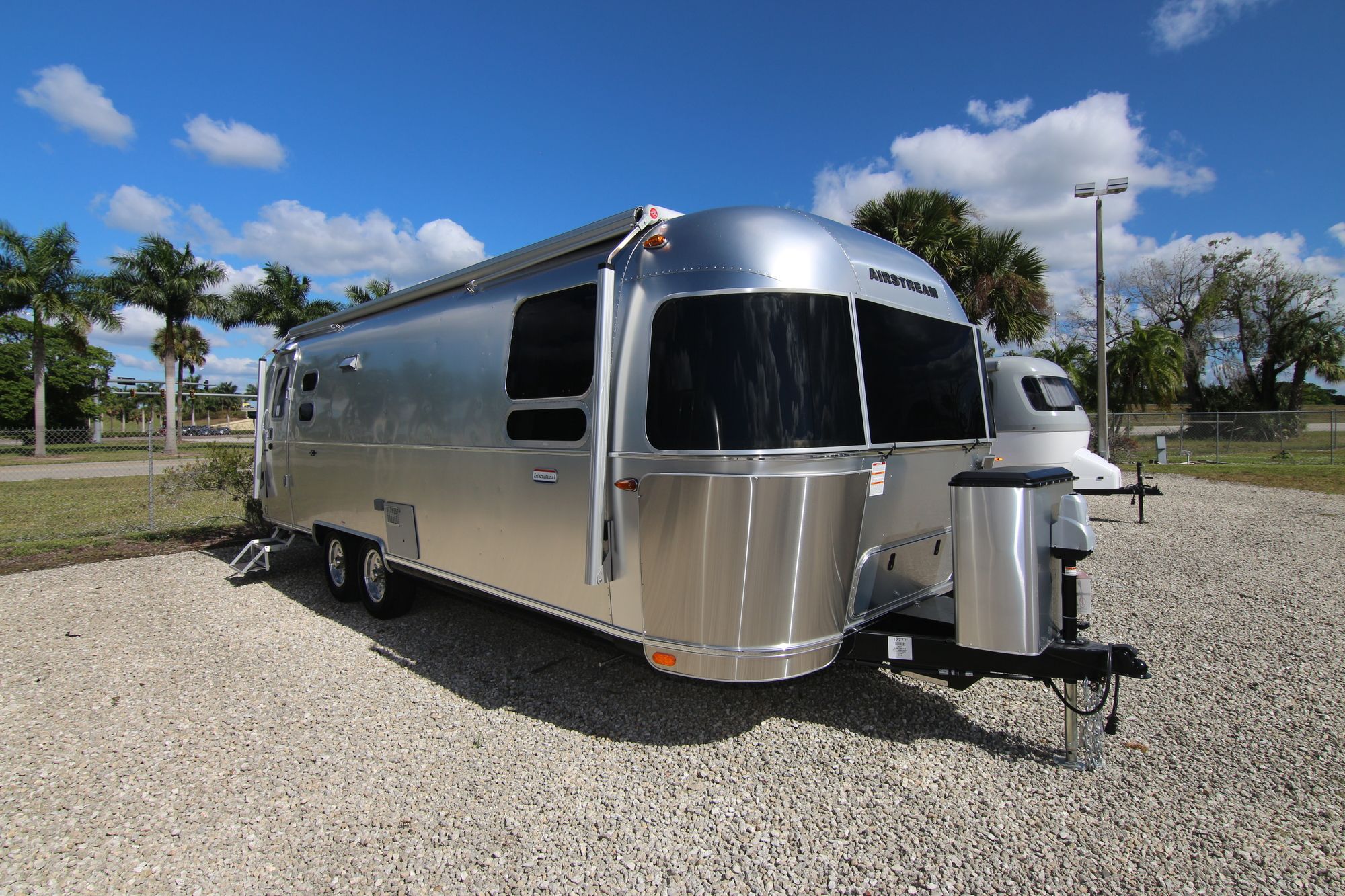 New 2020 Airstream Intl Serenity 27FB Travel Trailer  For Sale