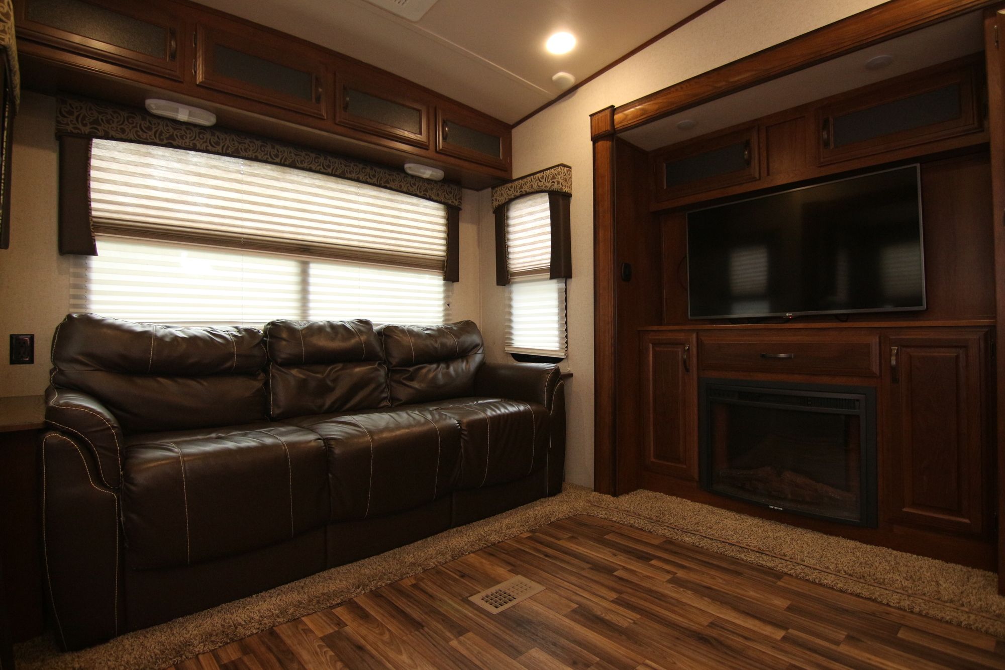 Used 2016 Palomino Sabre 33CKTS Fifth Wheel  For Sale