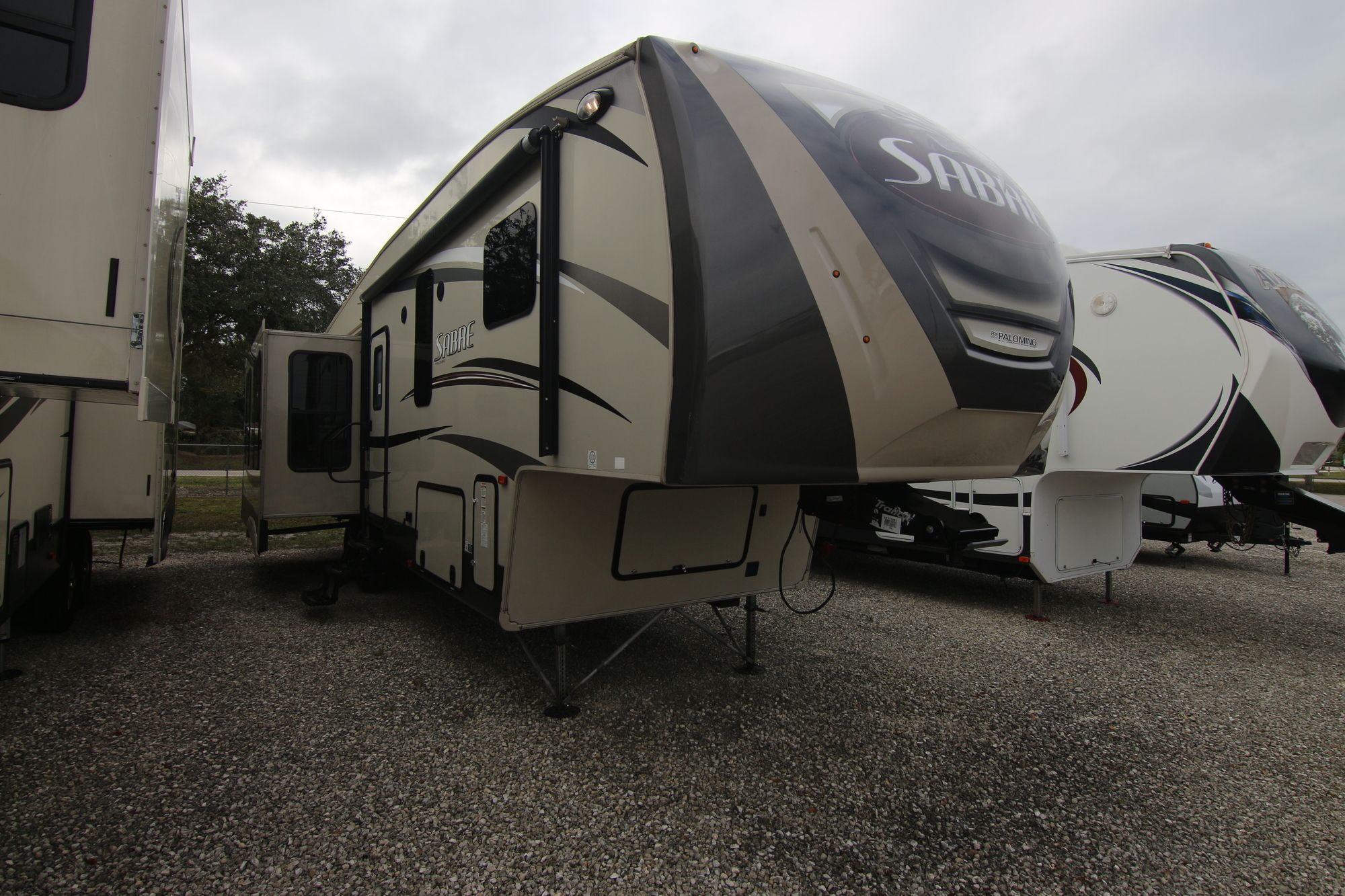 Used 2016 Palomino Sabre 33CKTS Fifth Wheel  For Sale