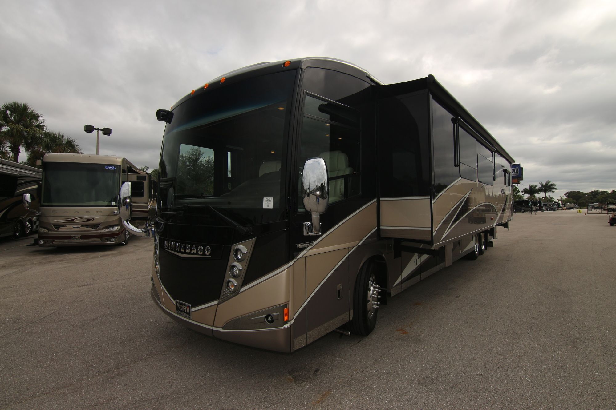 Used 2016 Winnebago Tour 42QD Class A  For Sale