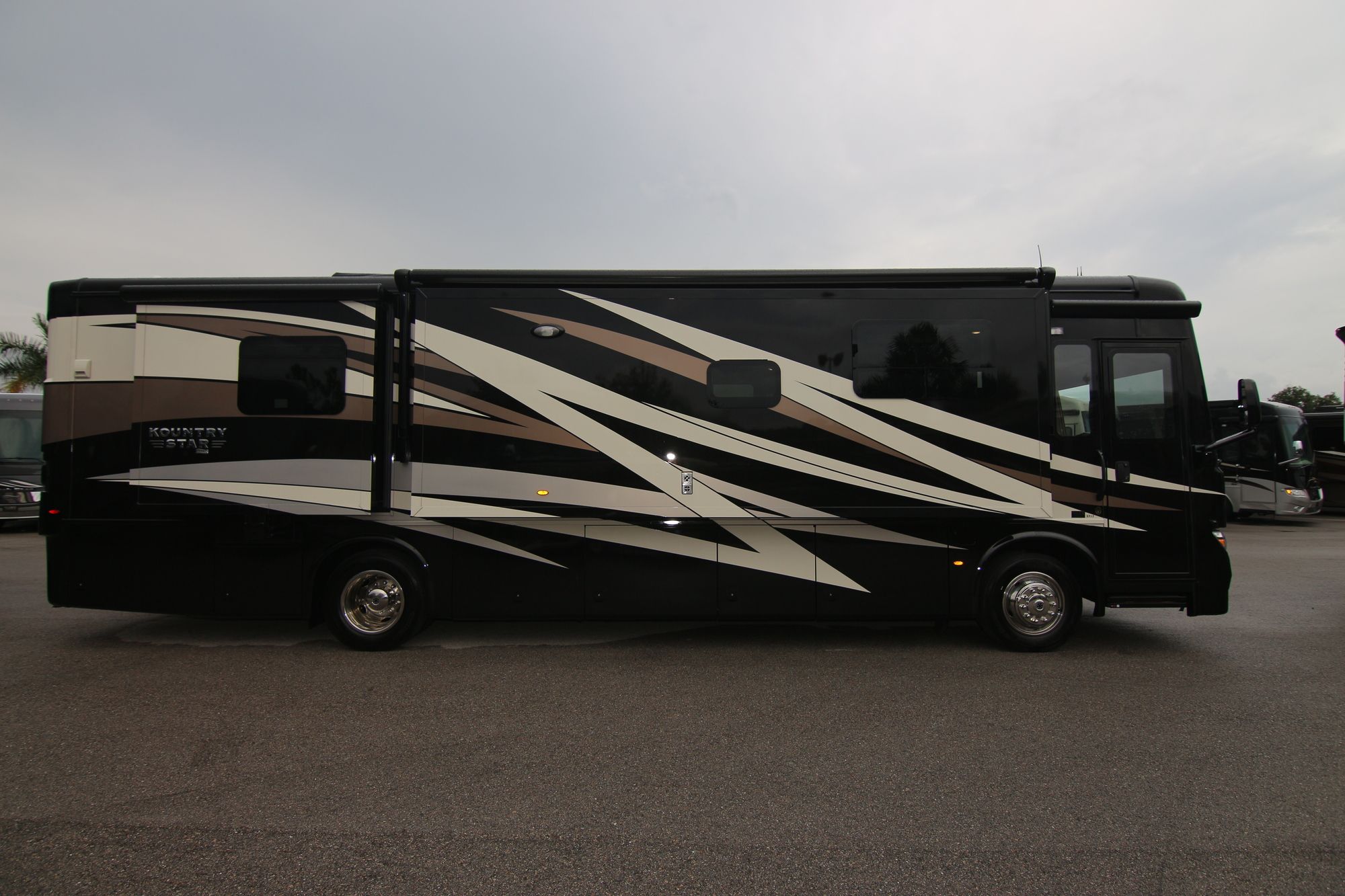 New 2020 Newmar Kountry Star 3717 Class A  For Sale