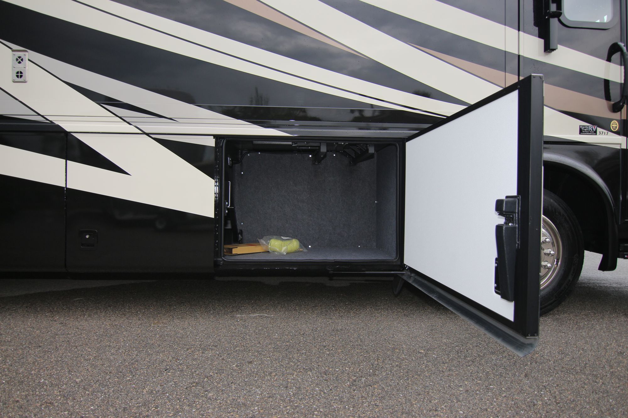 New 2020 Newmar Kountry Star 3717 Class A  For Sale