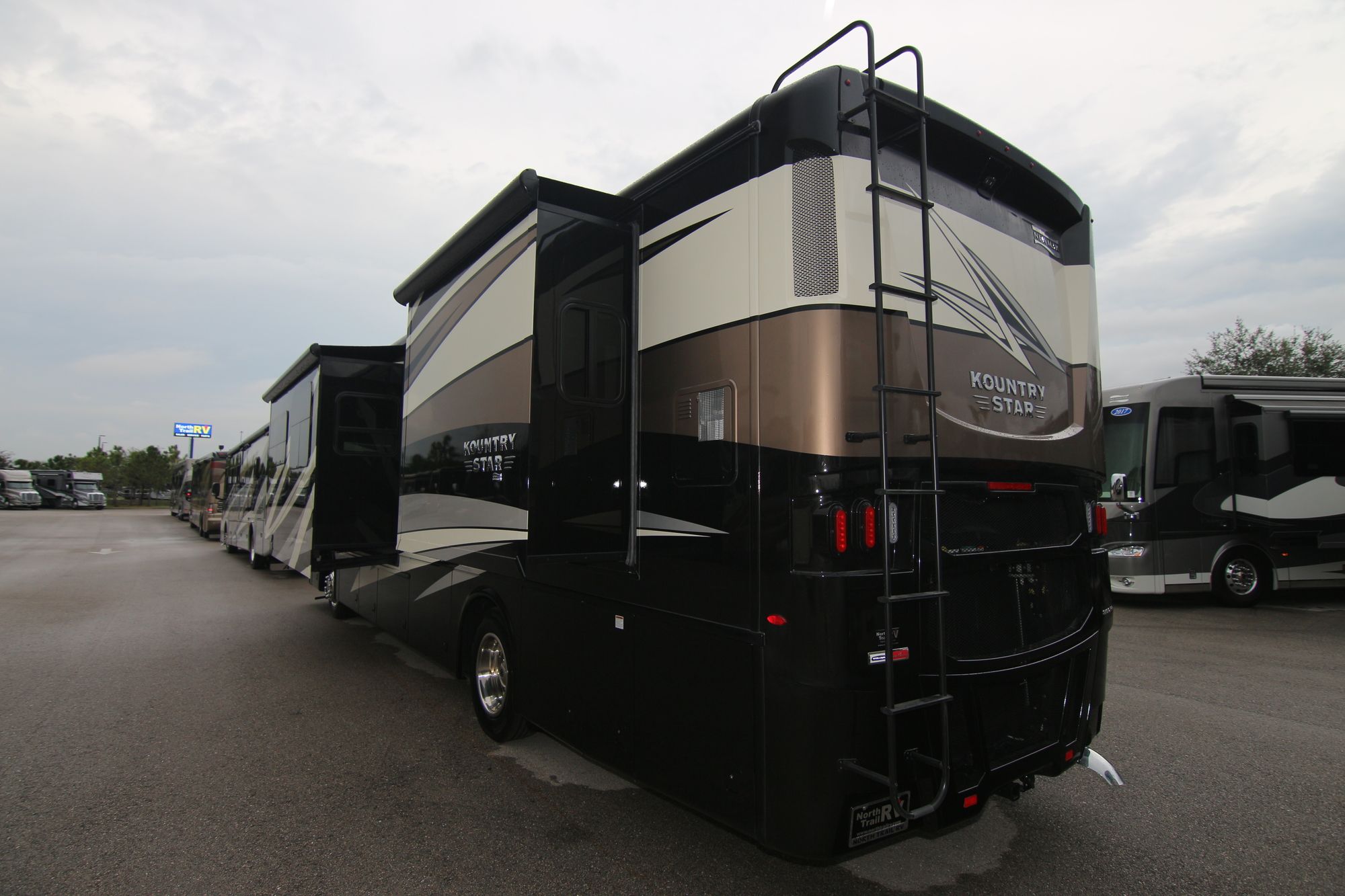 New 2020 Newmar Kountry Star 3717 Class A  For Sale