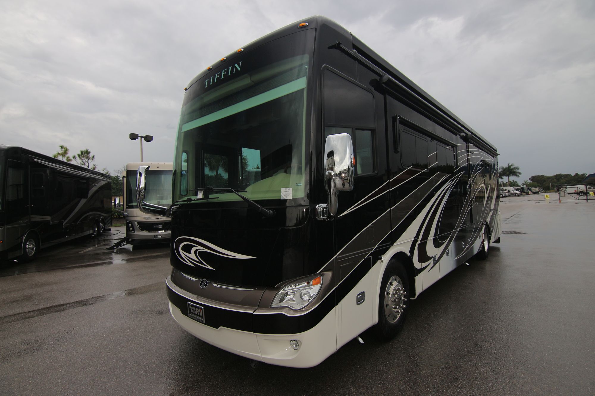 Used 2018 Tiffin Motor Homes Allegro Bus 37AP Class A  For Sale