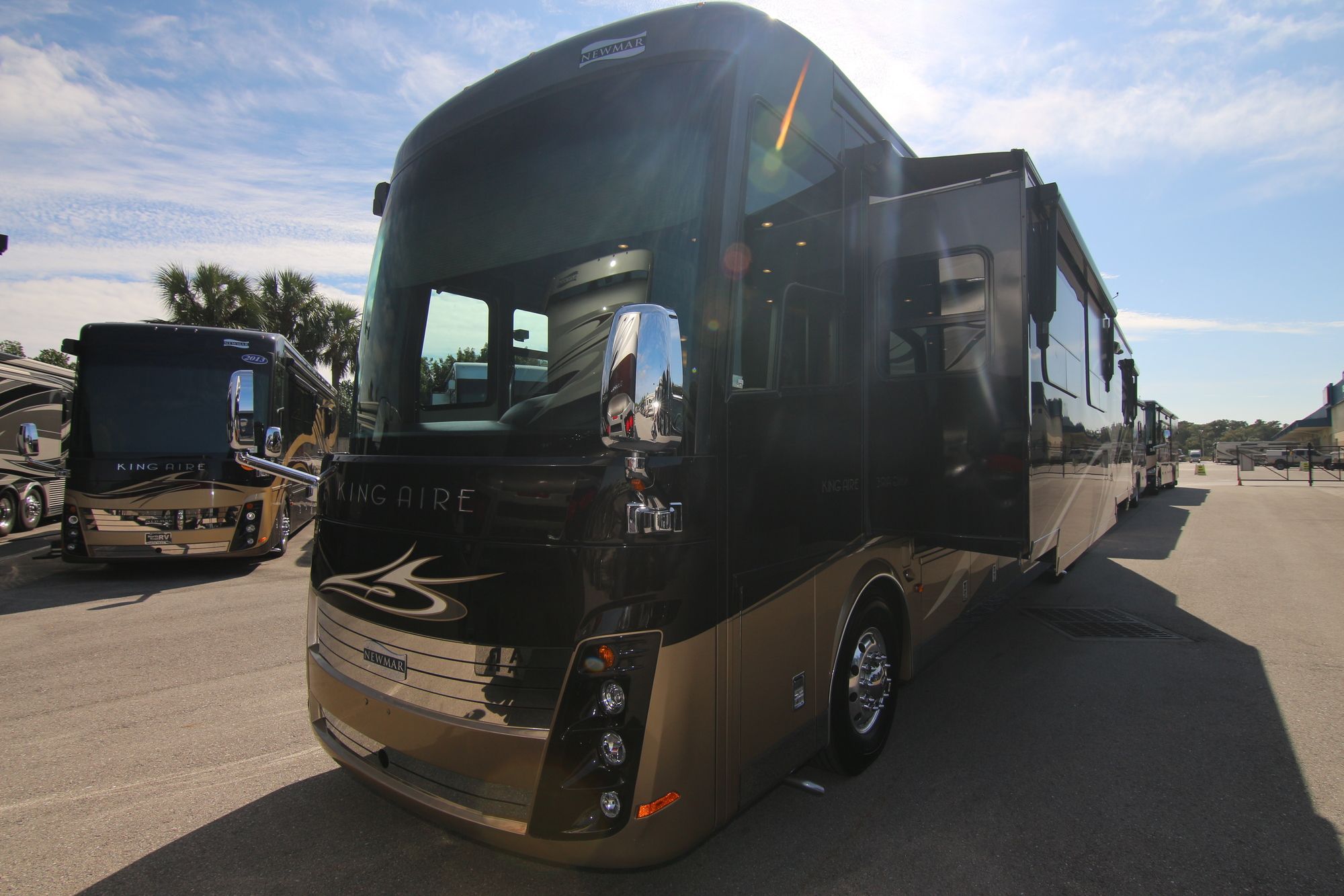 Used 2014 Newmar King Aire 4593 Class A  For Sale