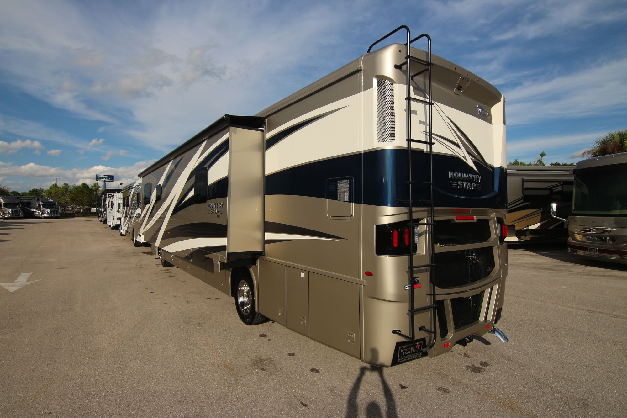 New 2020 Newmar Kountry Star 4002 Class A  For Sale