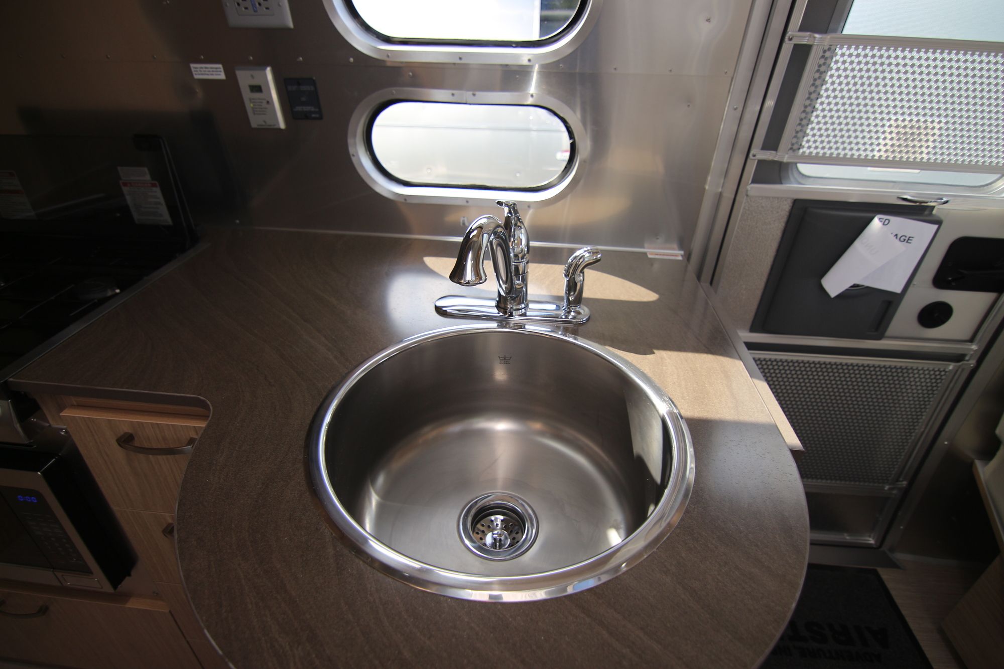 New 2020 Airstream Flying Cloud 25FB Travel Trailer  For Sale