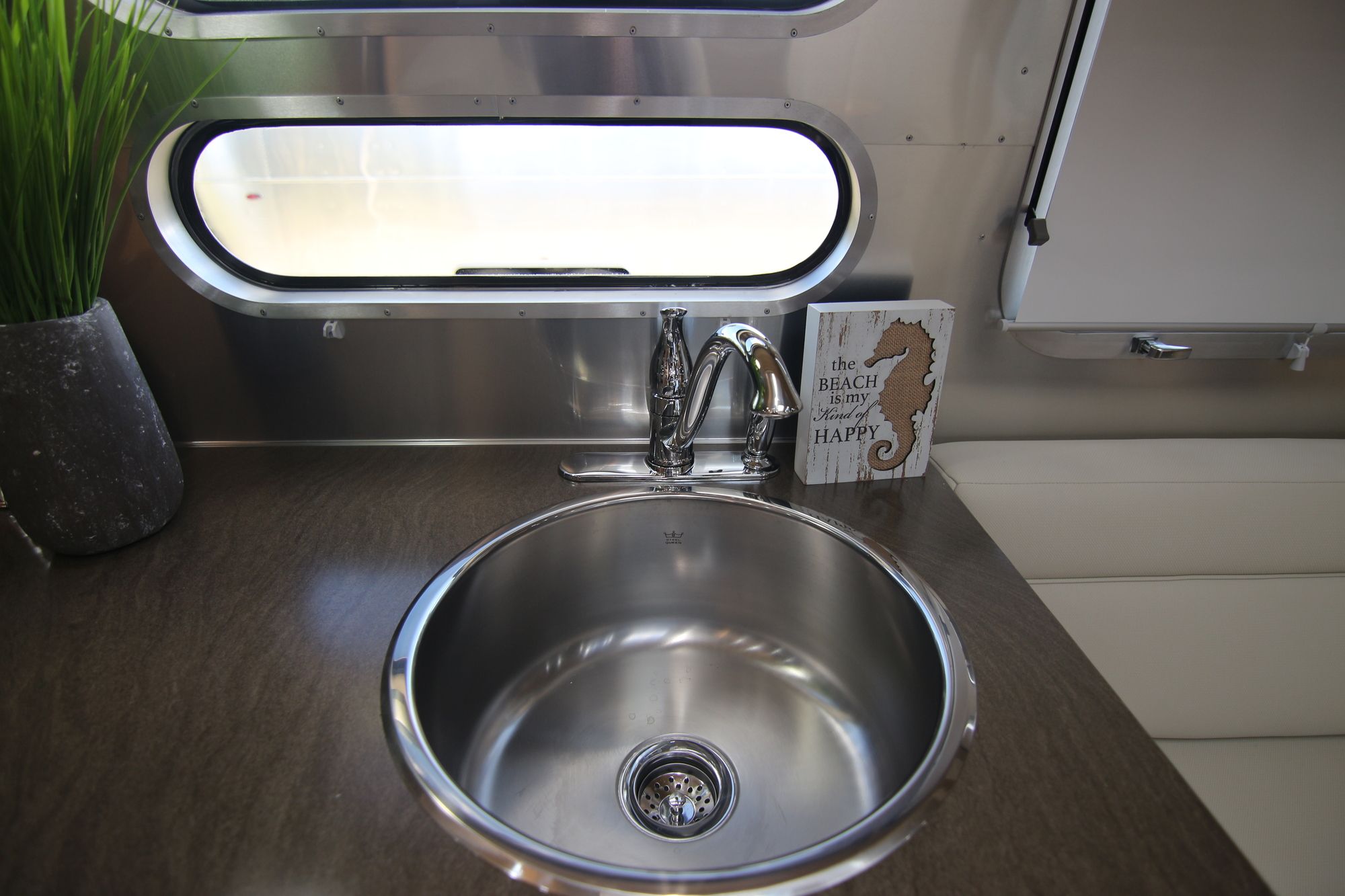 New 2020 Airstream Flying Cloud 30FB Travel Trailer  For Sale