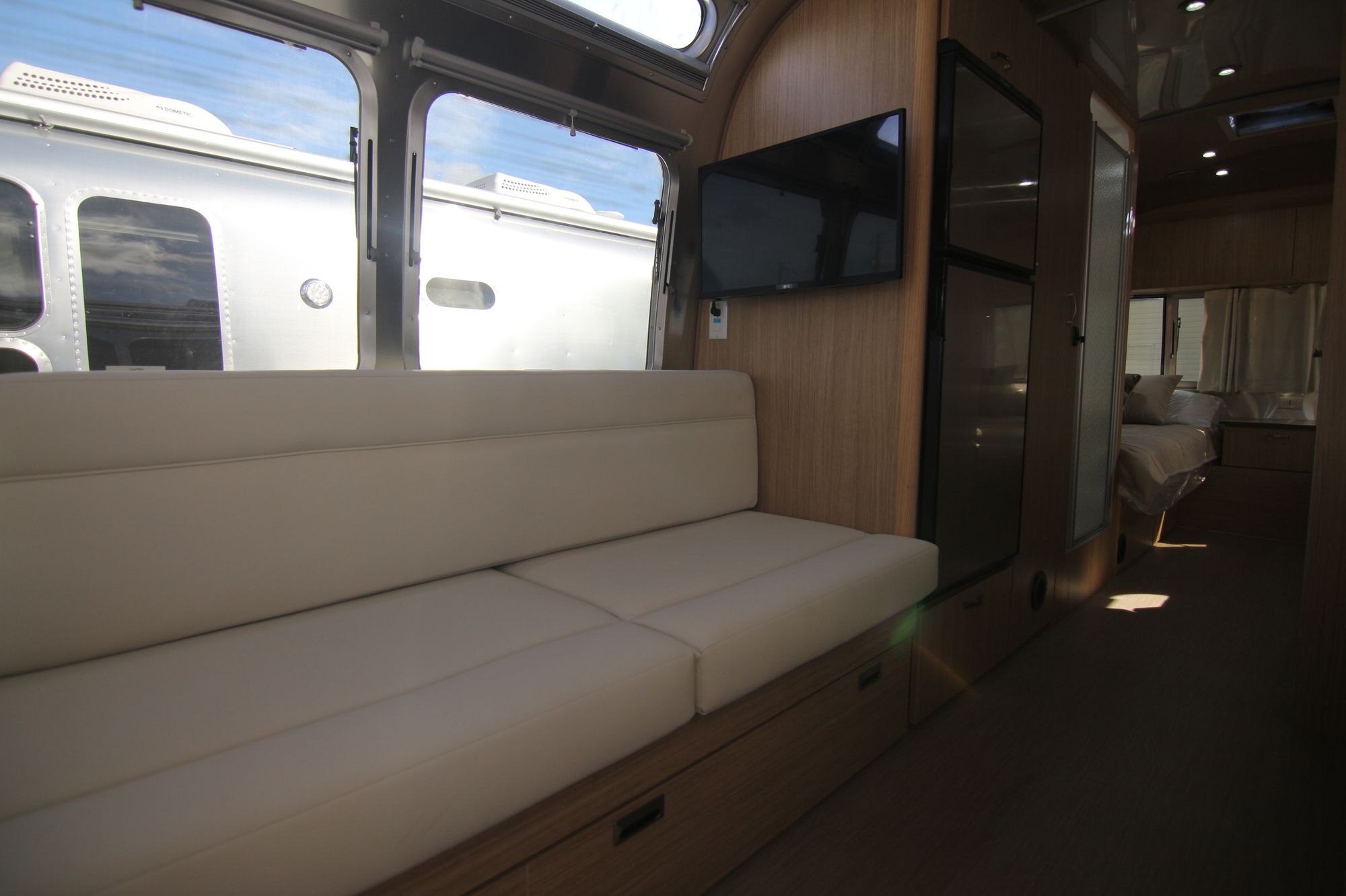 New 2020 Airstream Flying Cloud 25FB Travel Trailer  For Sale