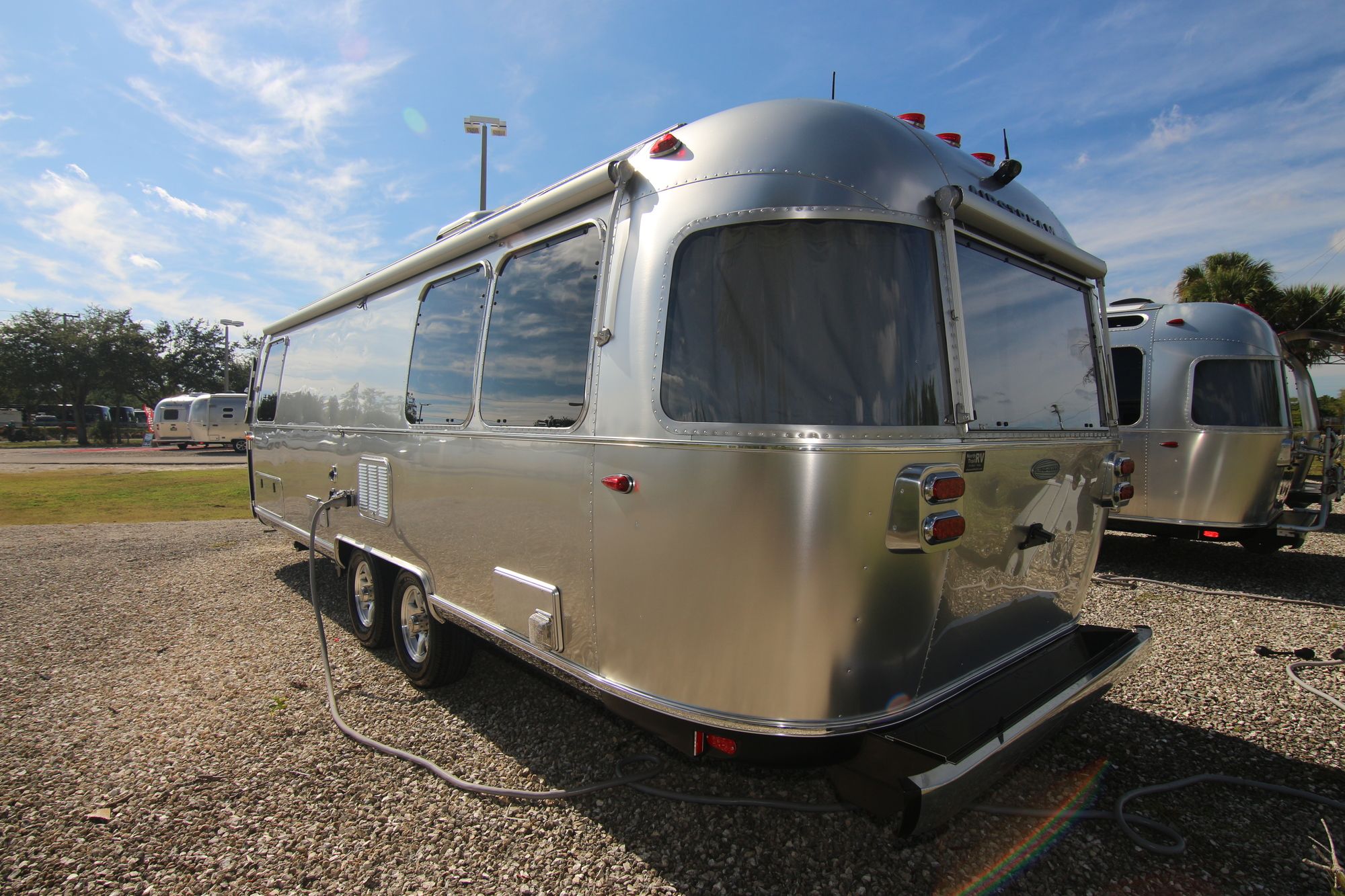 Used 2018 Airstream Flying Cloud 27FB TWIN Travel Trailer  For Sale