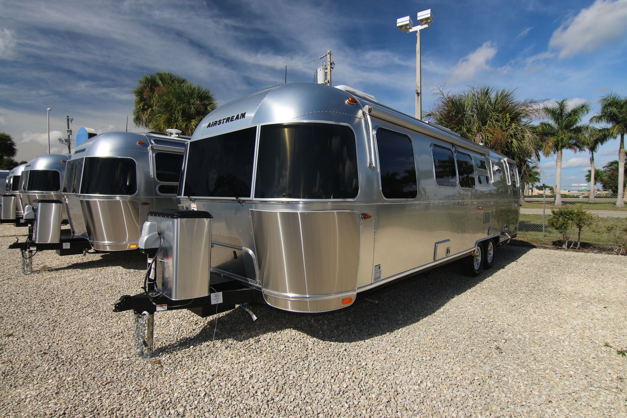 New 2020 Airstream Flying Cloud 30FB Travel Trailer  For Sale