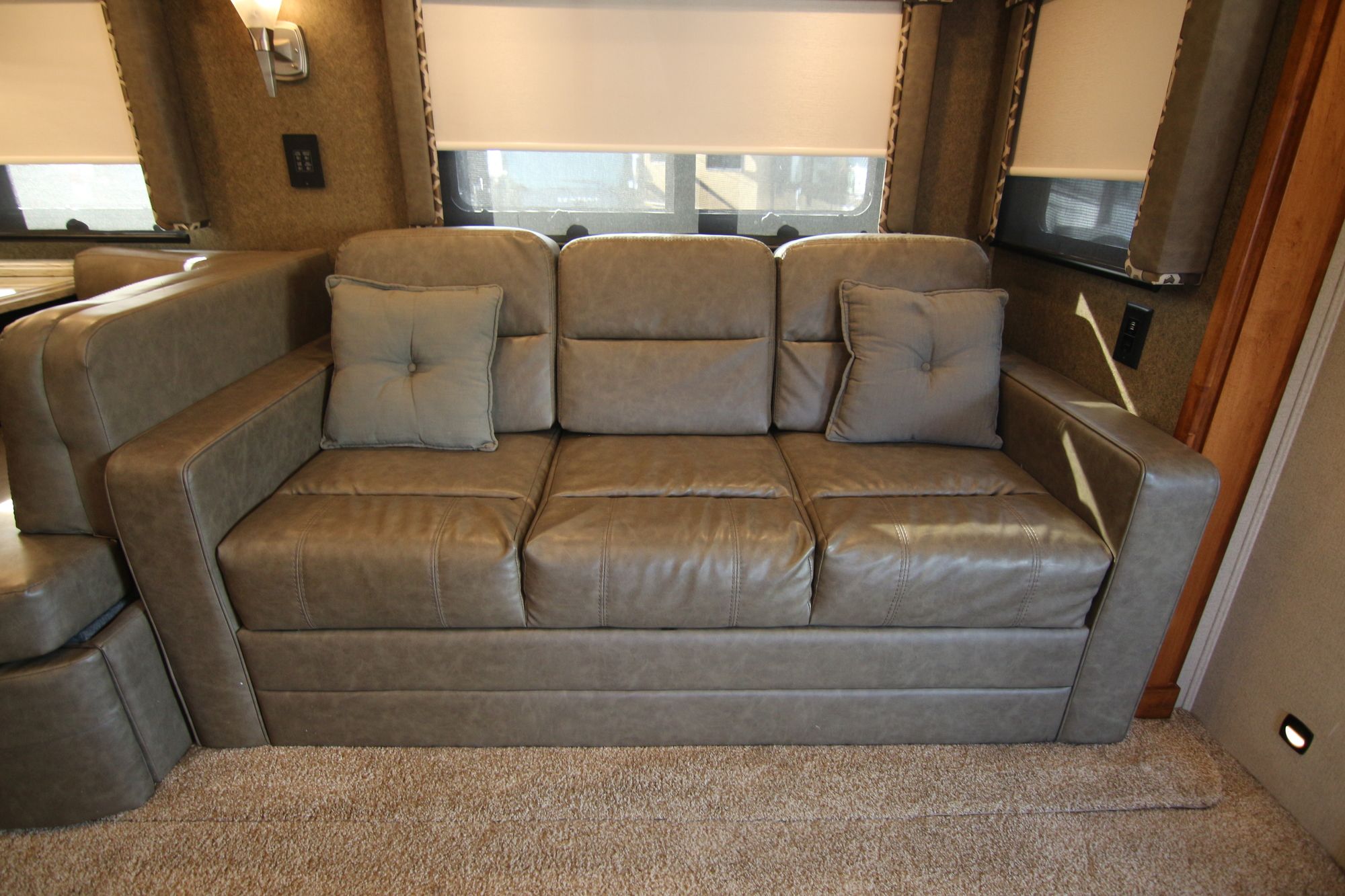 Used 2019 Renegade Rv Verona 36VSB Class A  For Sale