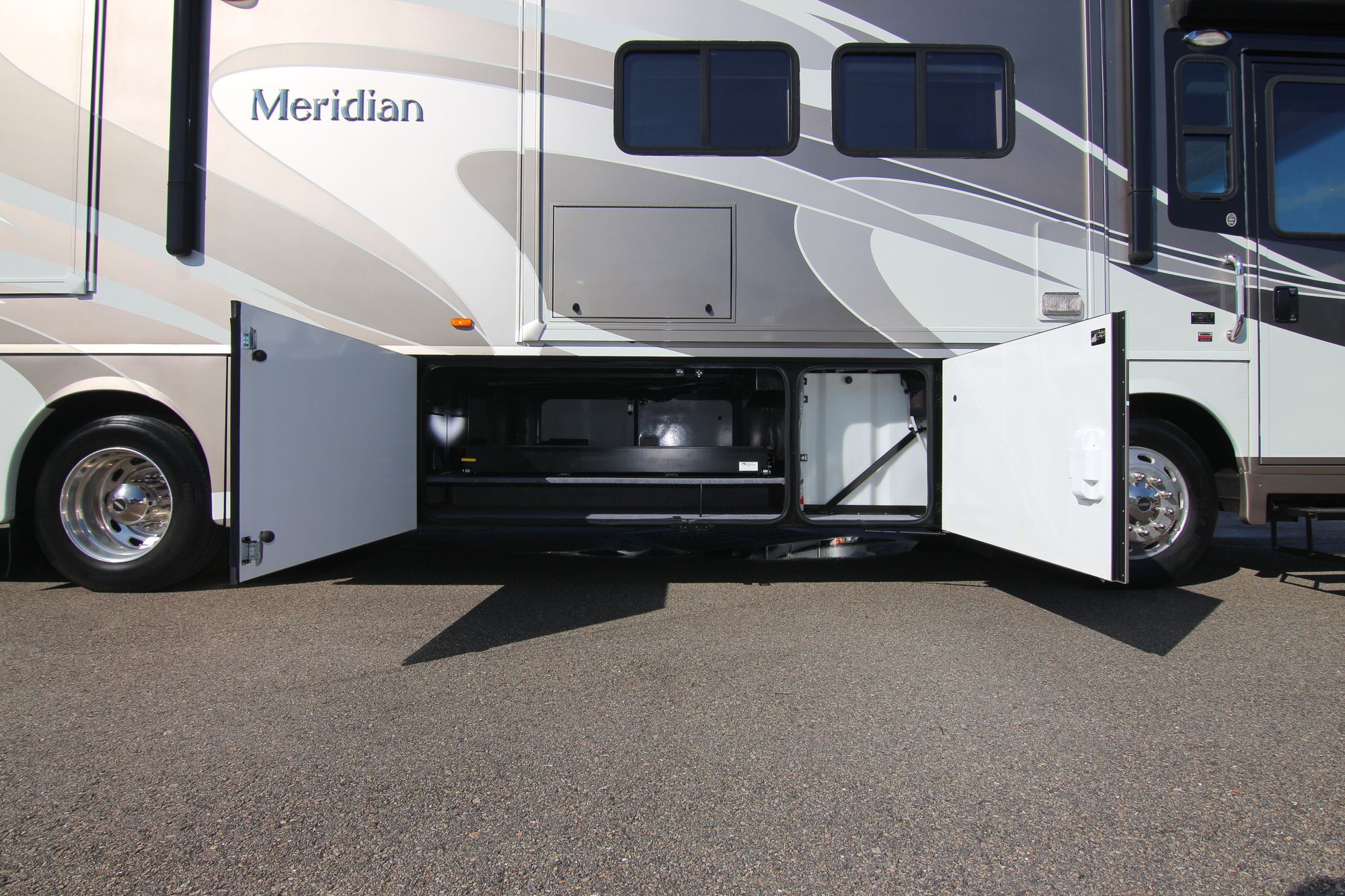 Used 2013 Itasca Meridian 34B Class A  For Sale