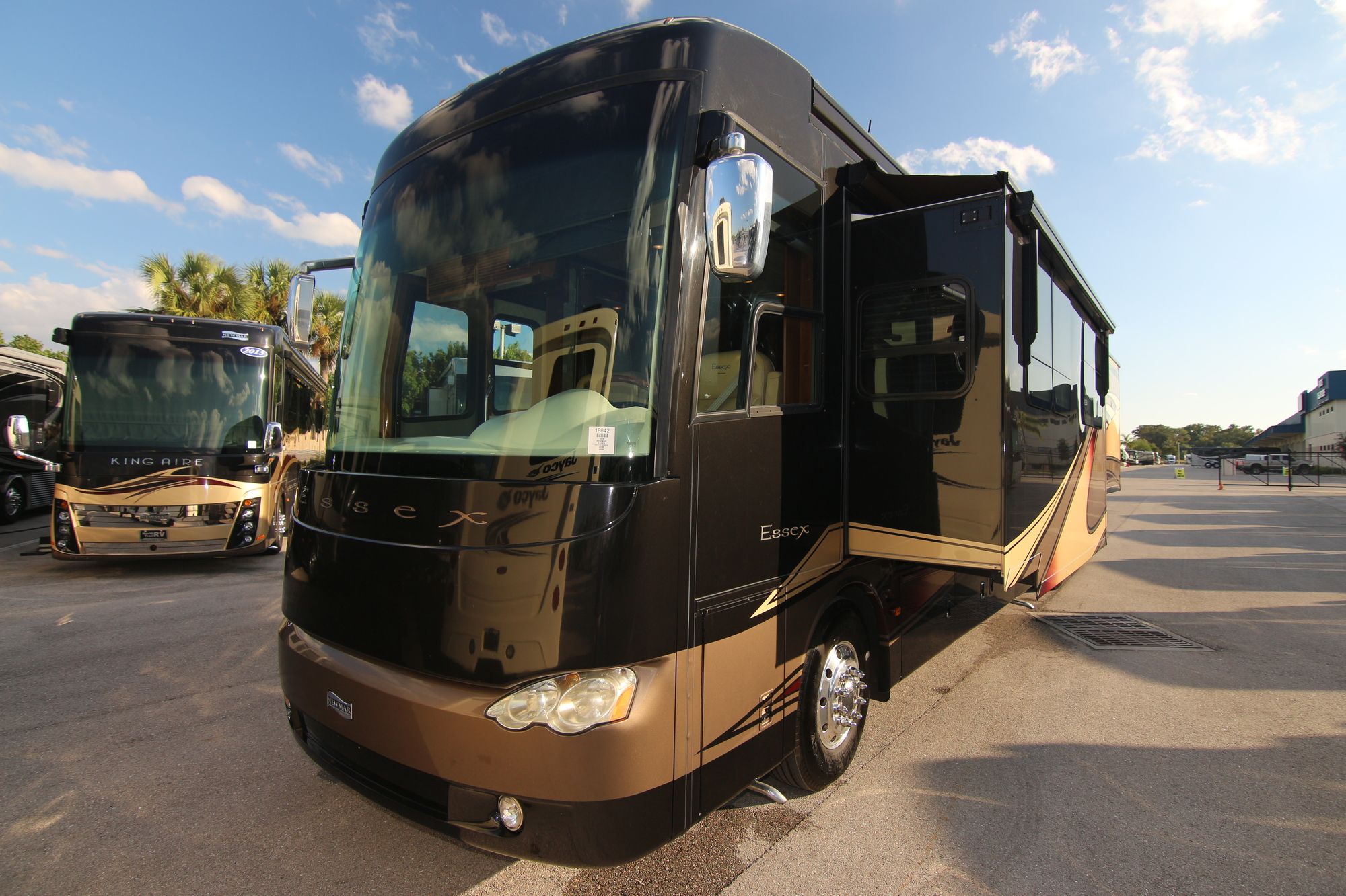 Used 2009 Newmar Essex 4508 Class A  For Sale