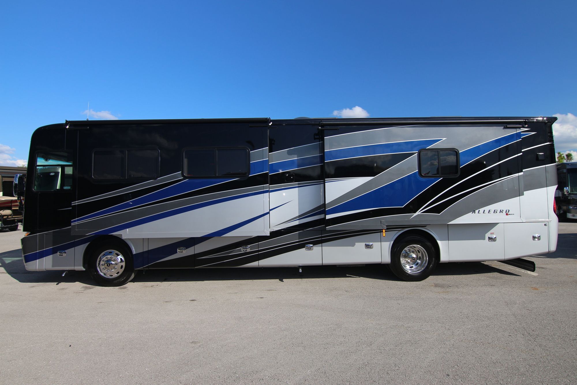 New 2020 Tiffin Motor Homes Allegro Red 37PA Class A  For Sale