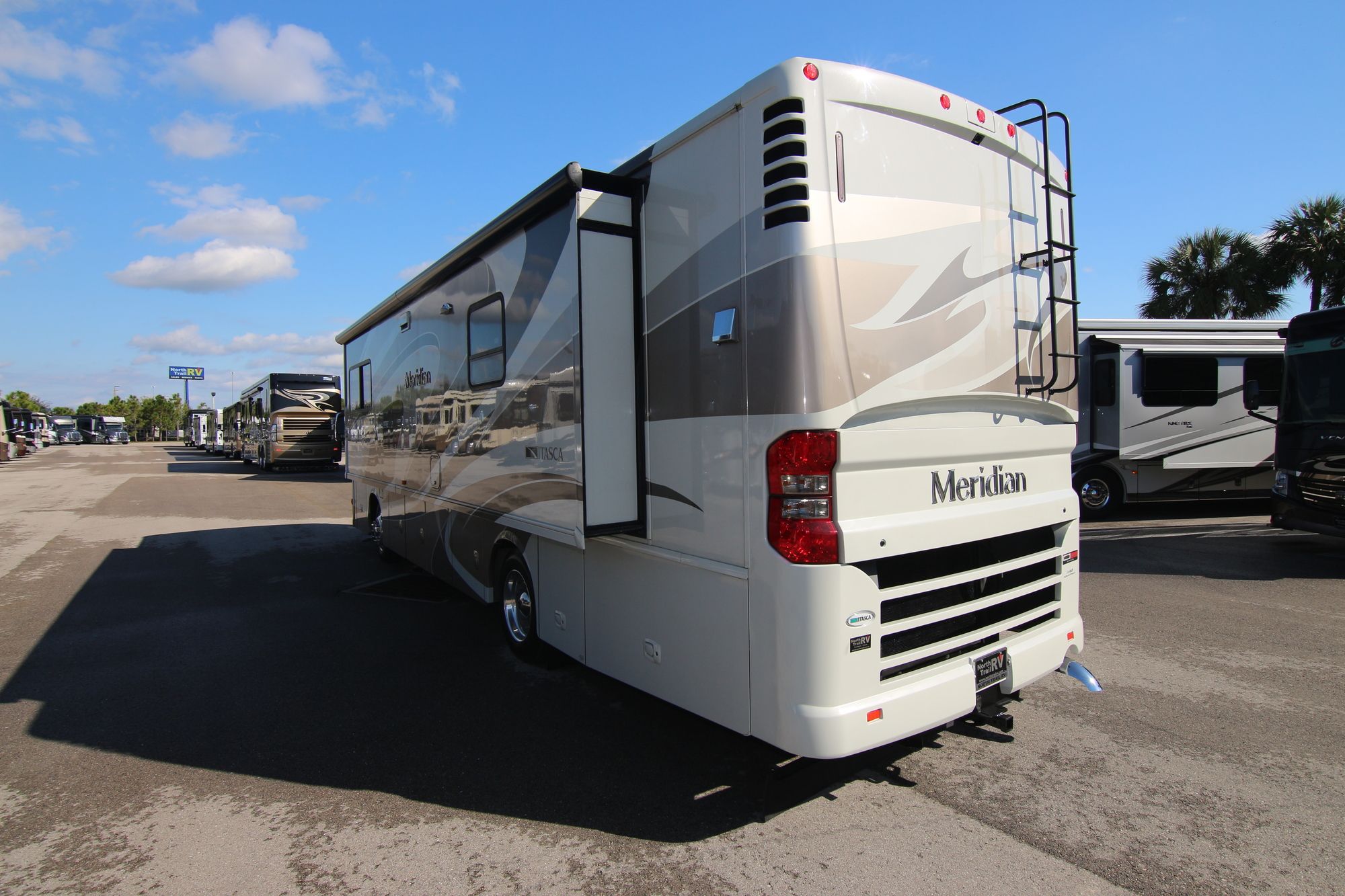 Used 2013 Itasca Meridian 34B Class A  For Sale