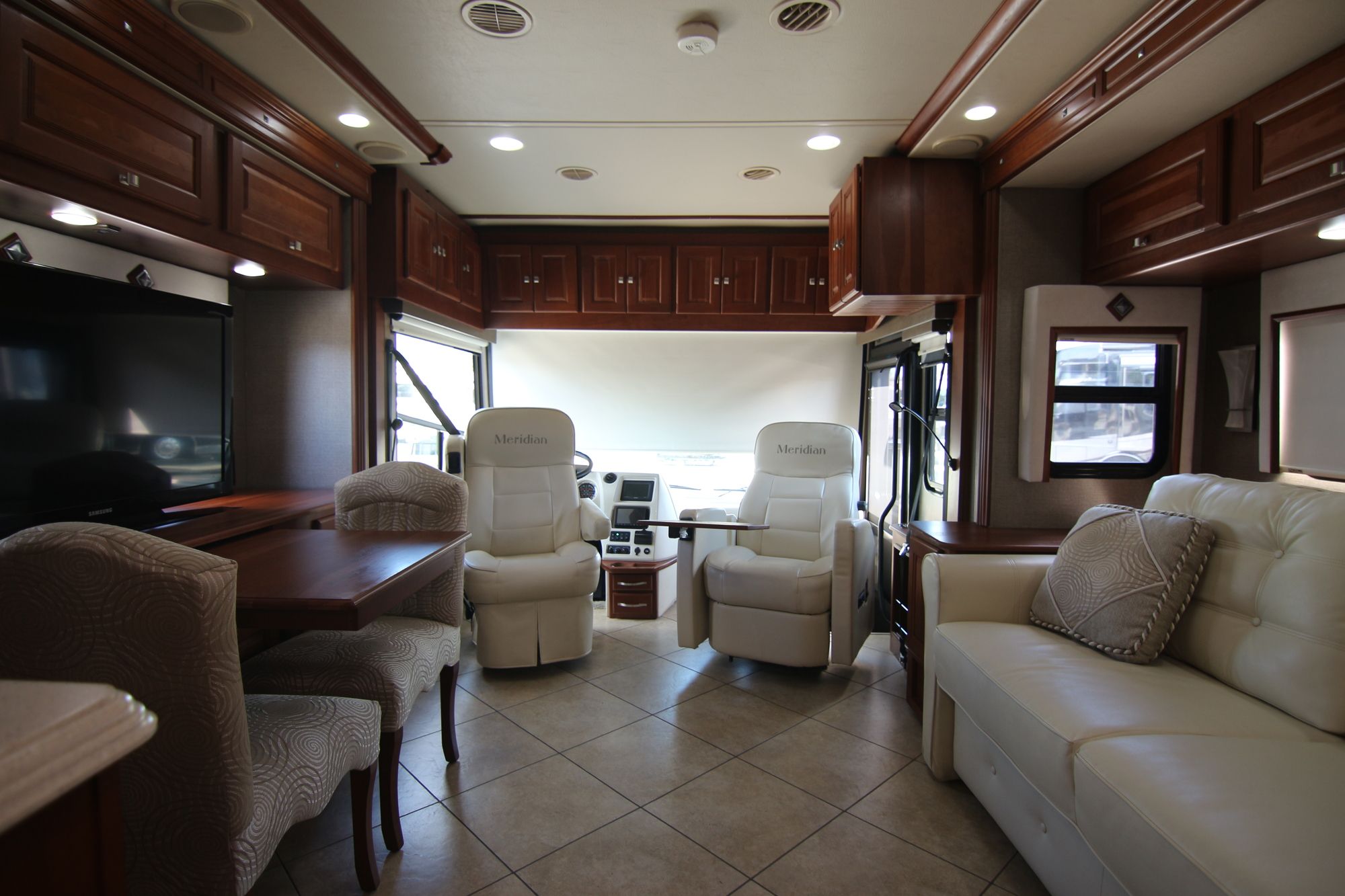 Used 2013 Itasca Meridian 34B Class A  For Sale