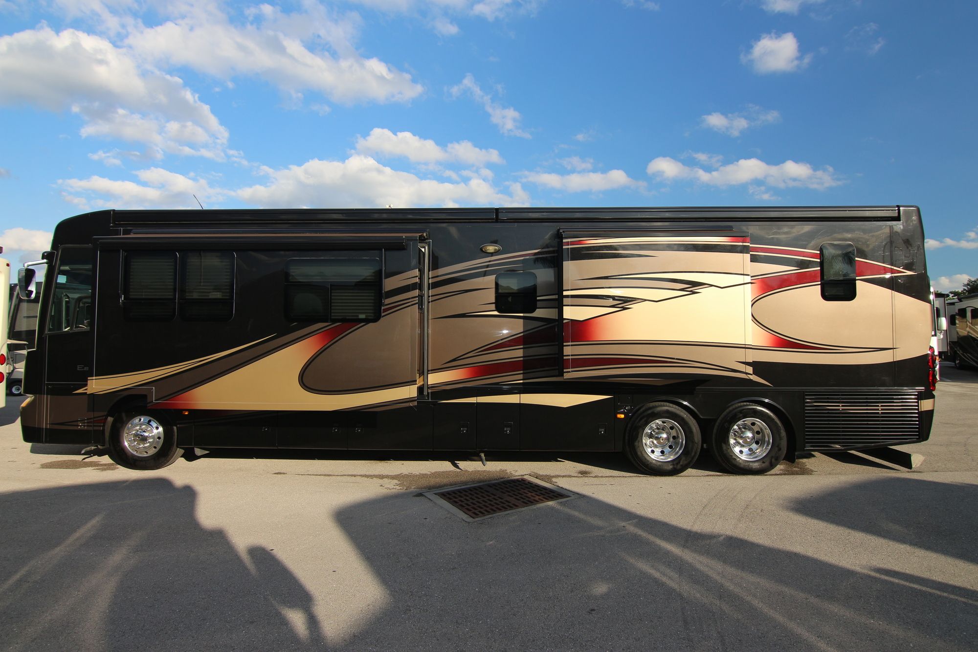 Used 2009 Newmar Essex 4508 Class A  For Sale